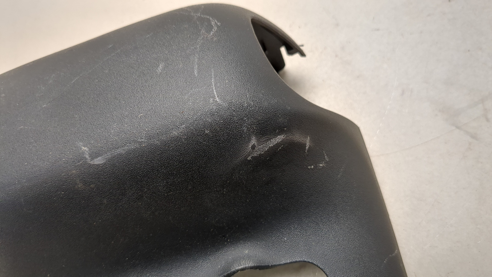 Кожух рулевой колонки