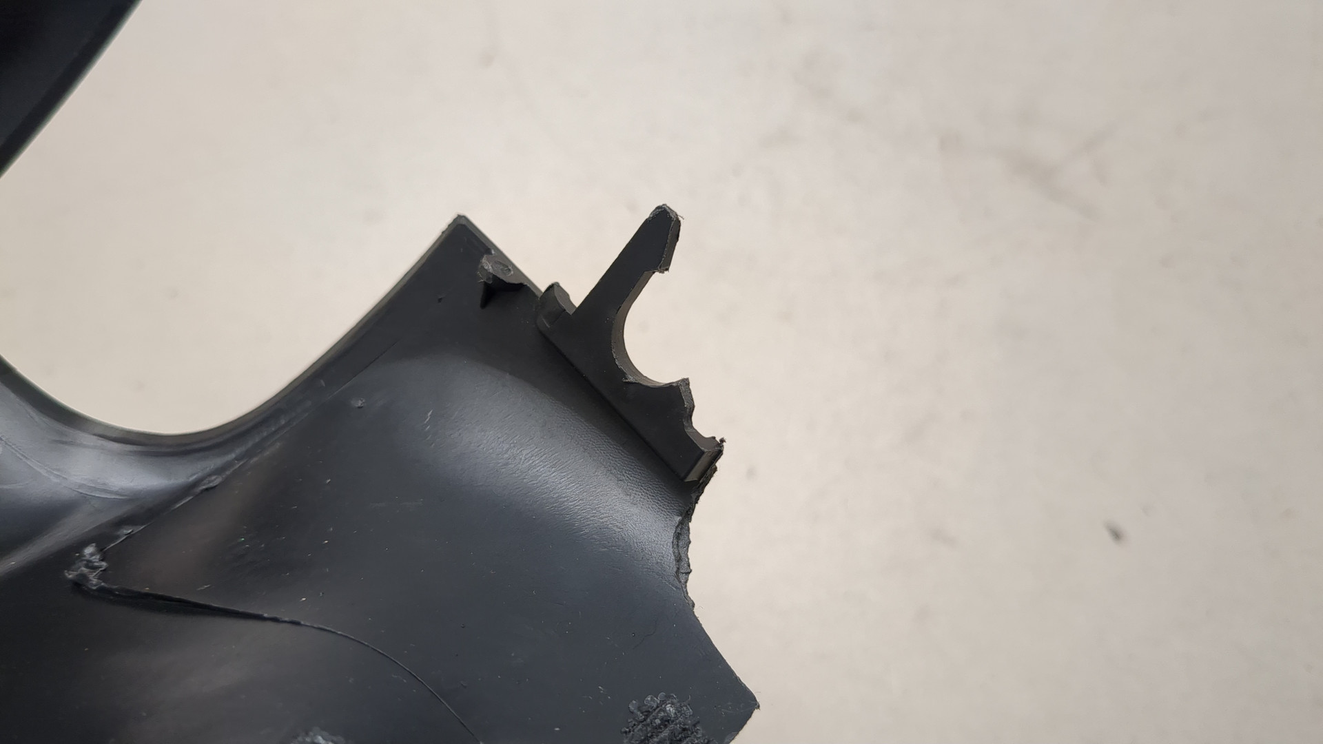 Кожух рулевой колонки