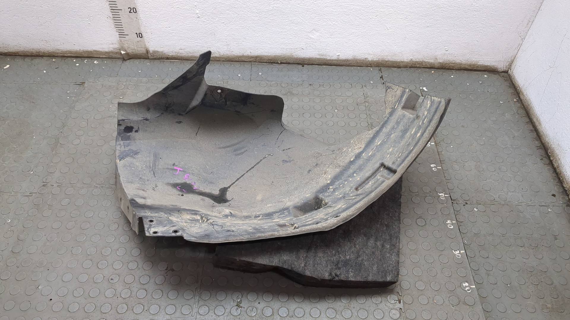 Локер передний левый