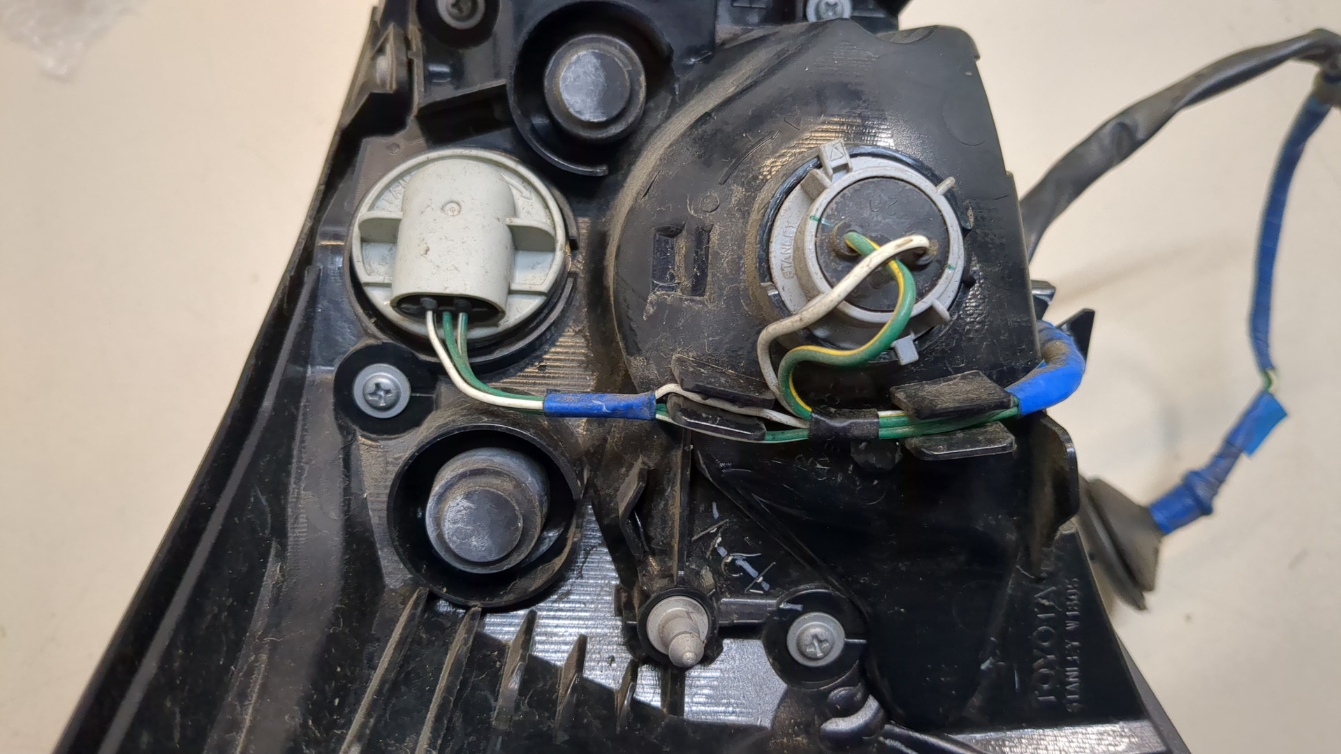 Фонарь задний правый