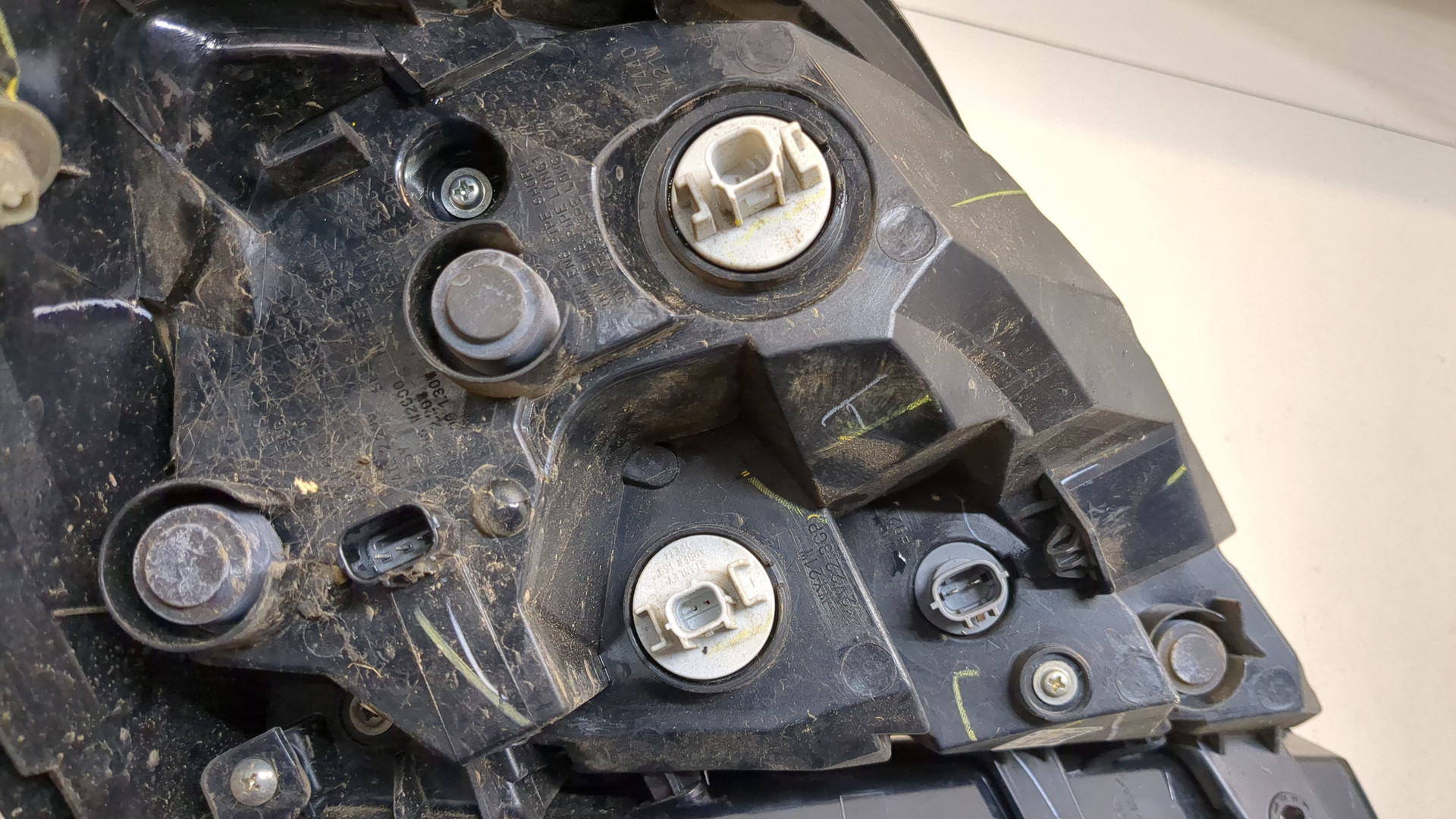 Фонарь задний левый