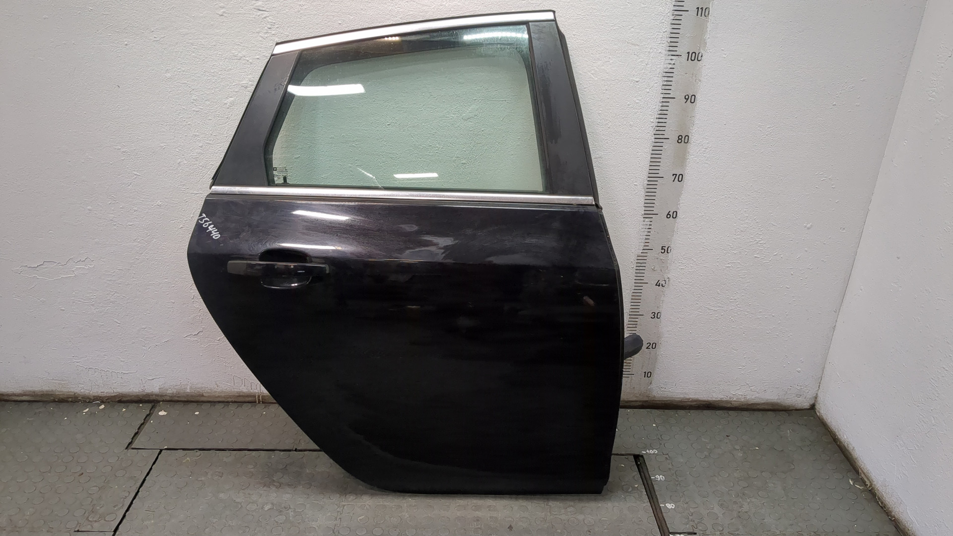 Дверь задняя правая