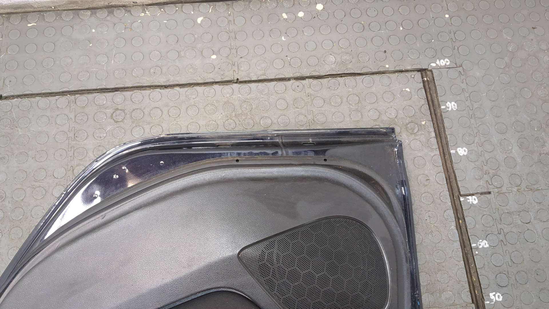 Дверь задняя правая