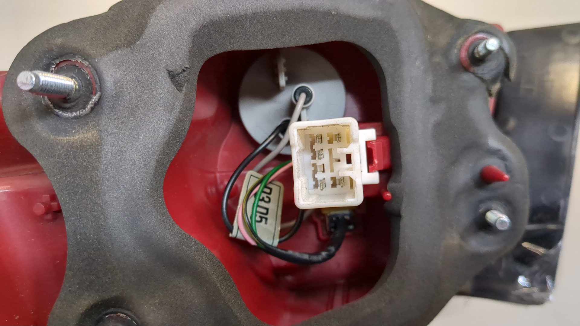 Фонарь задний левый