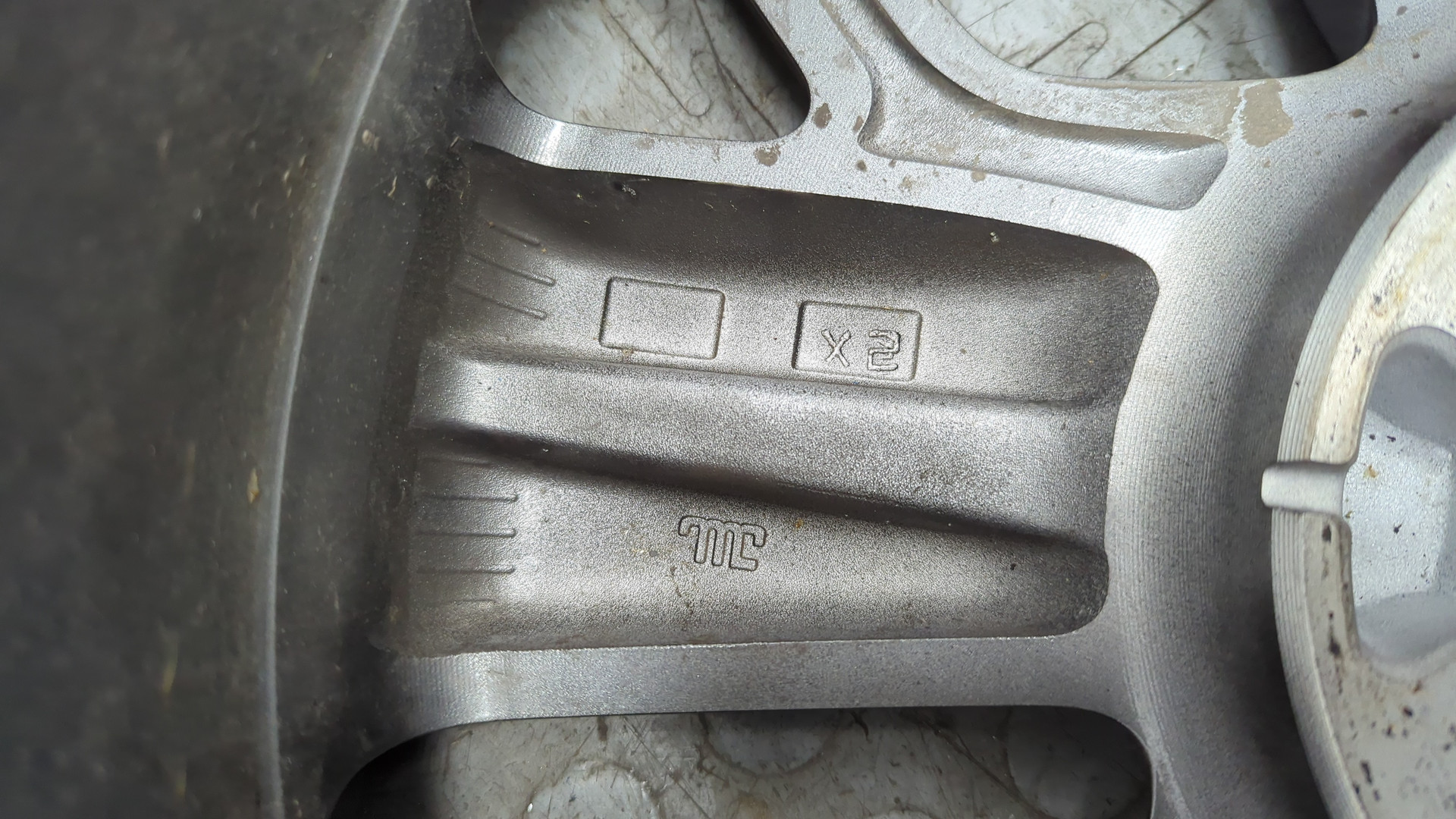 Диск колесный литой легкий сплав