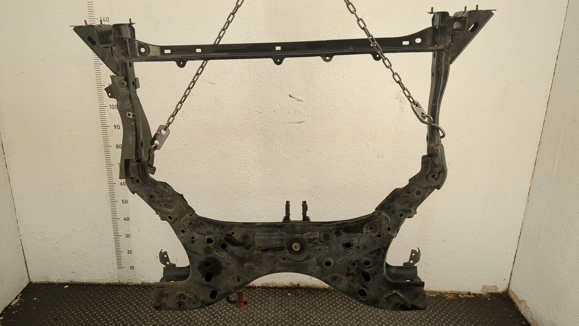 Балка подмоторная