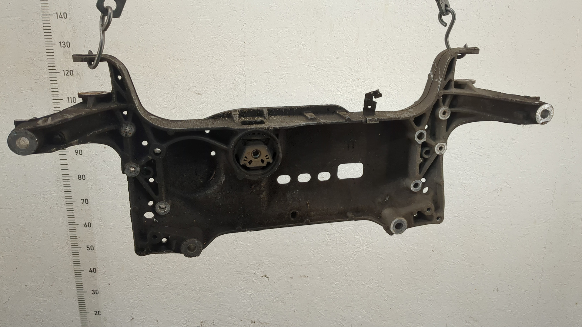 Балка подмоторная