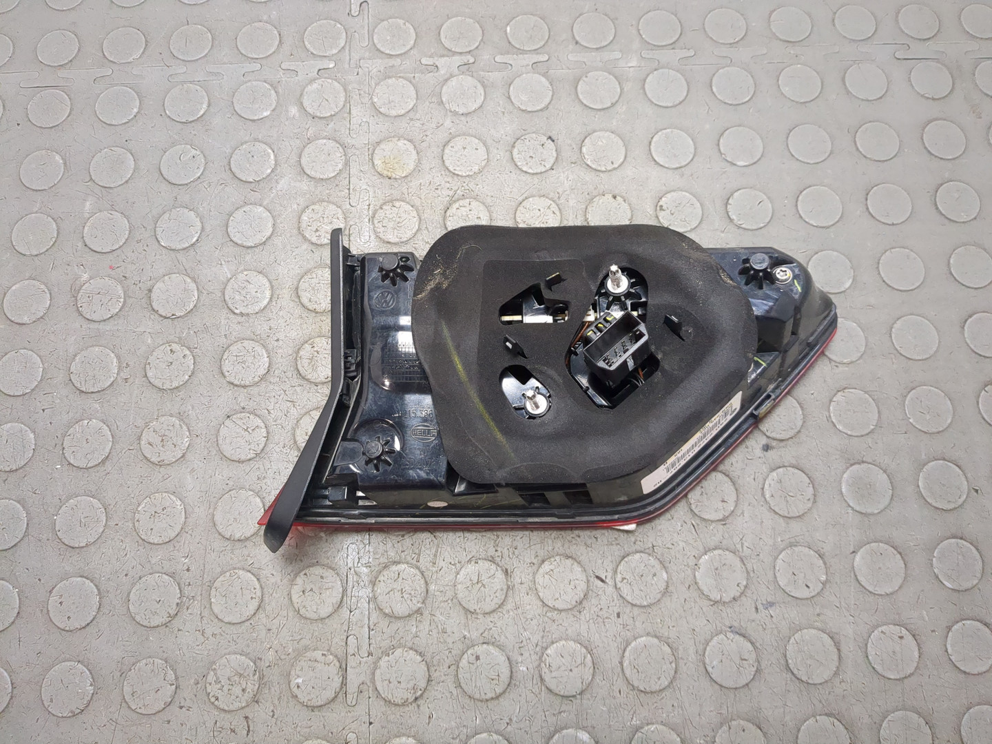 Фонарь задний внутренний правый