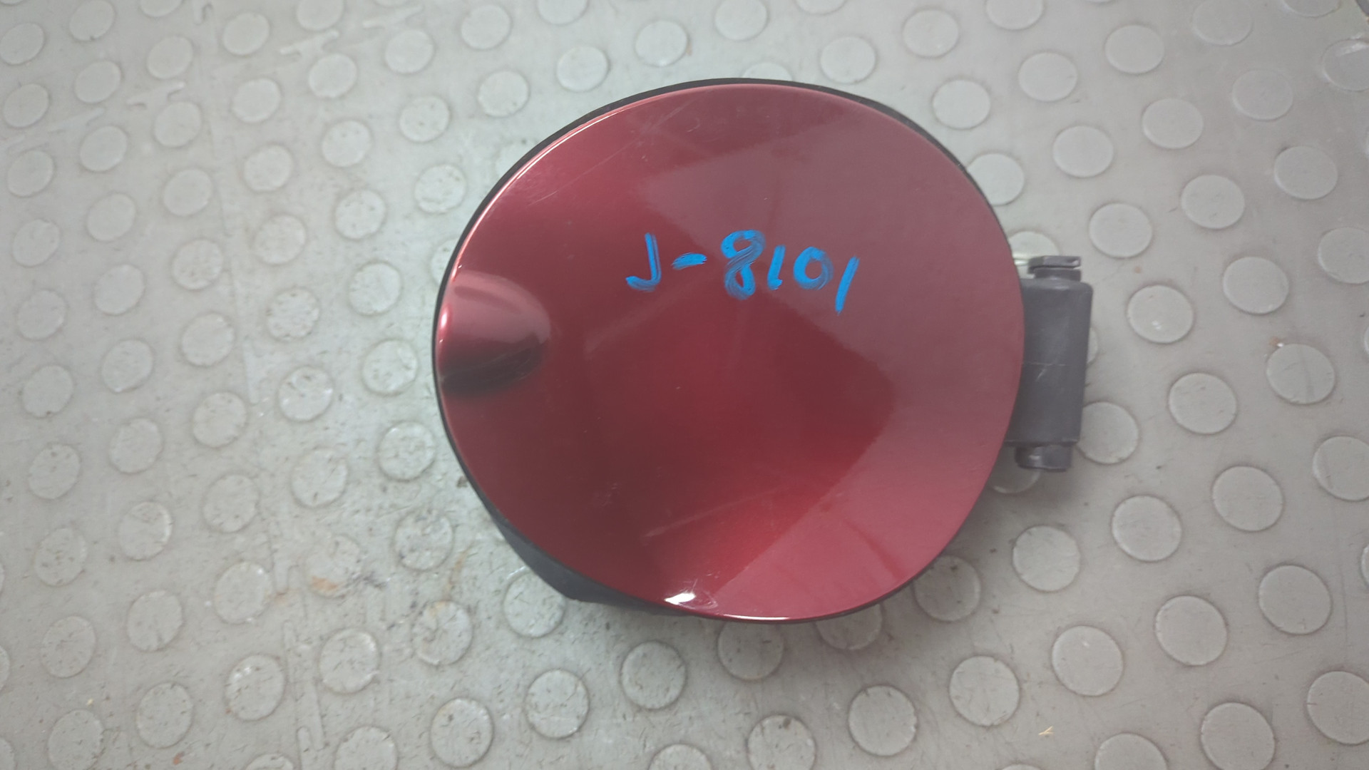 Лючок бензобака