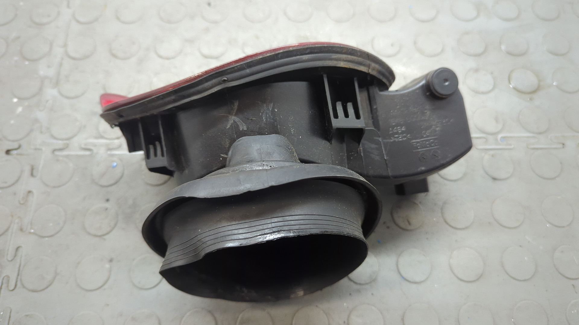 Лючок бензобака