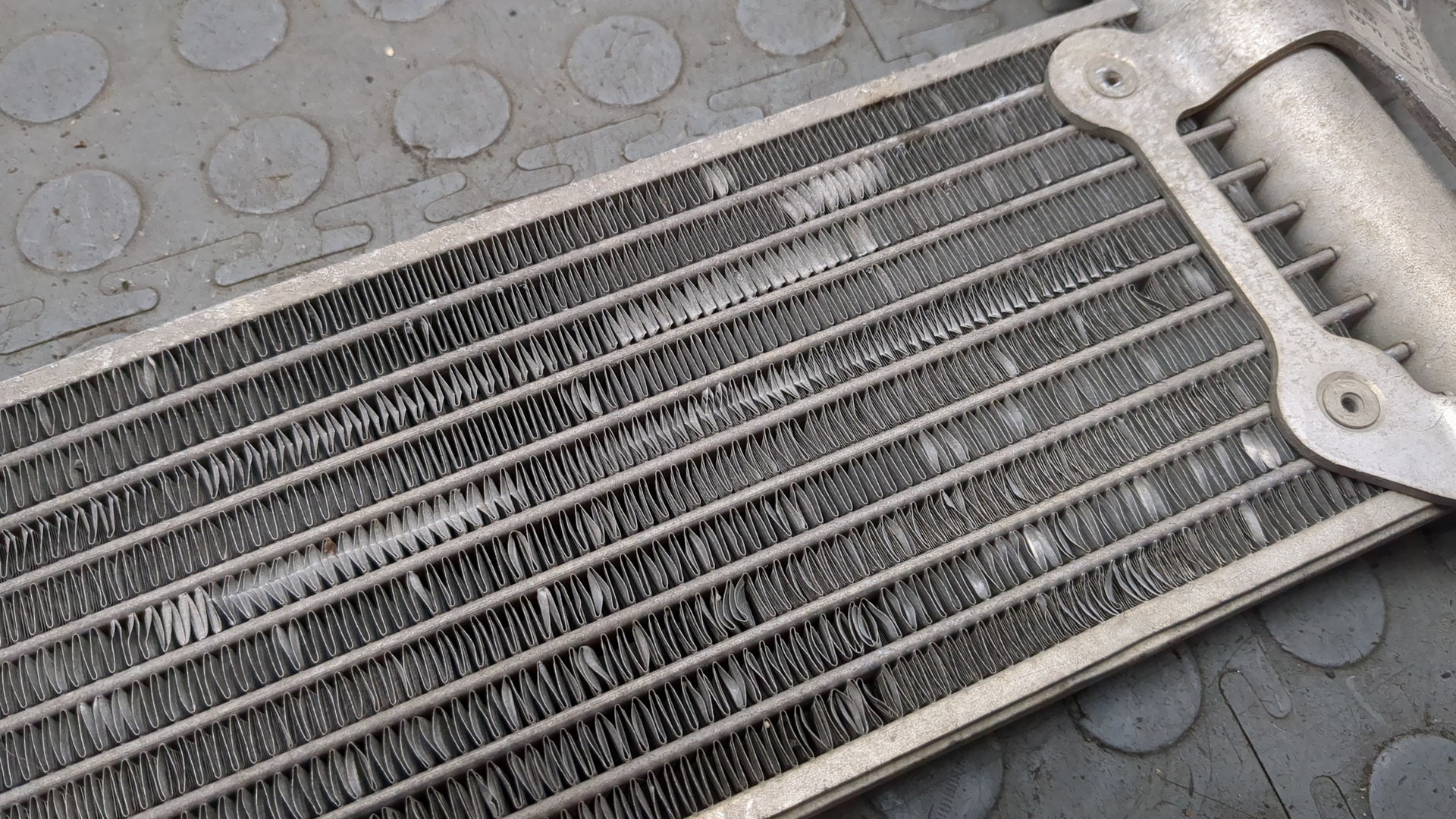 Радиатор охлаждения двигателя основной