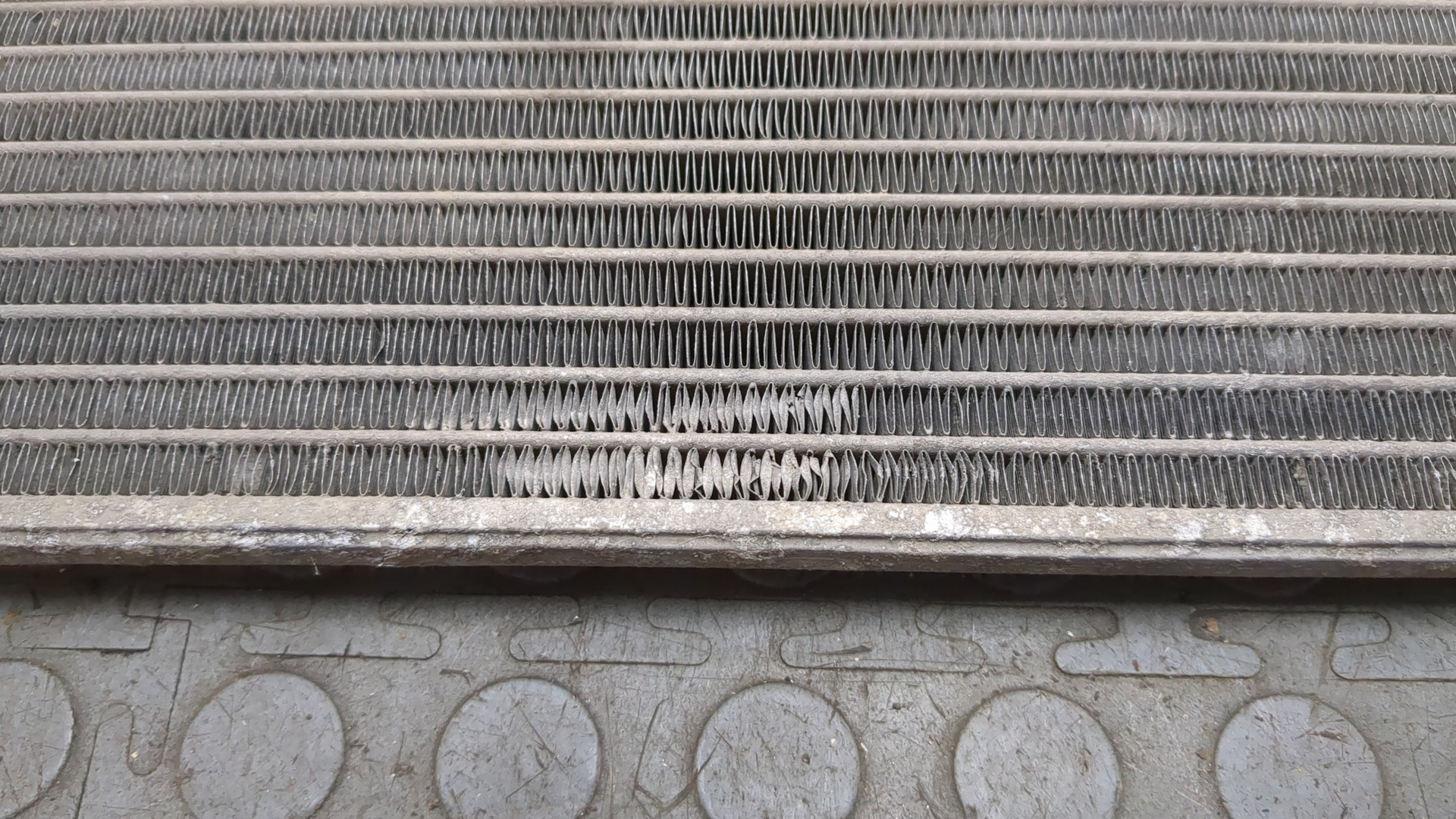 Радиатор охлаждения двигателя основной