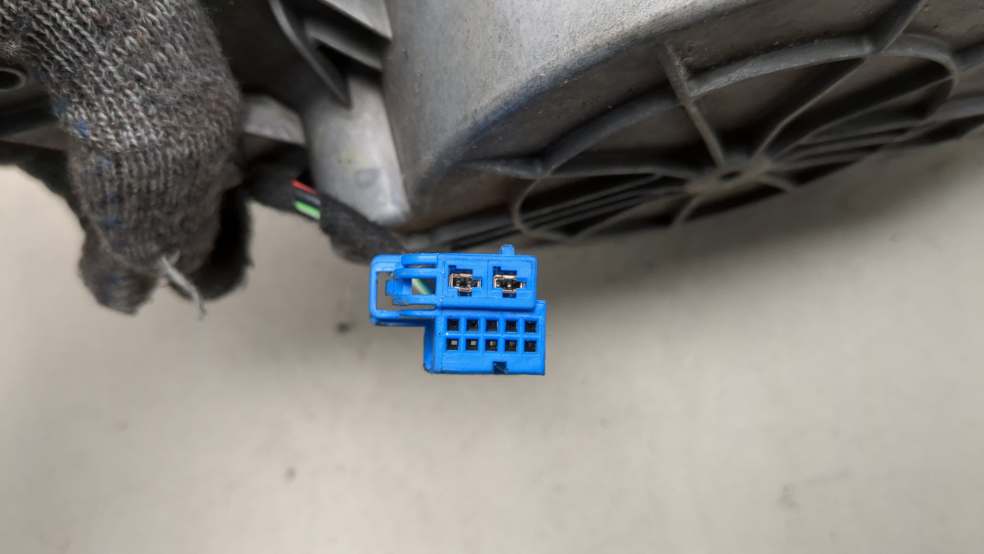 Активатор замка багажника