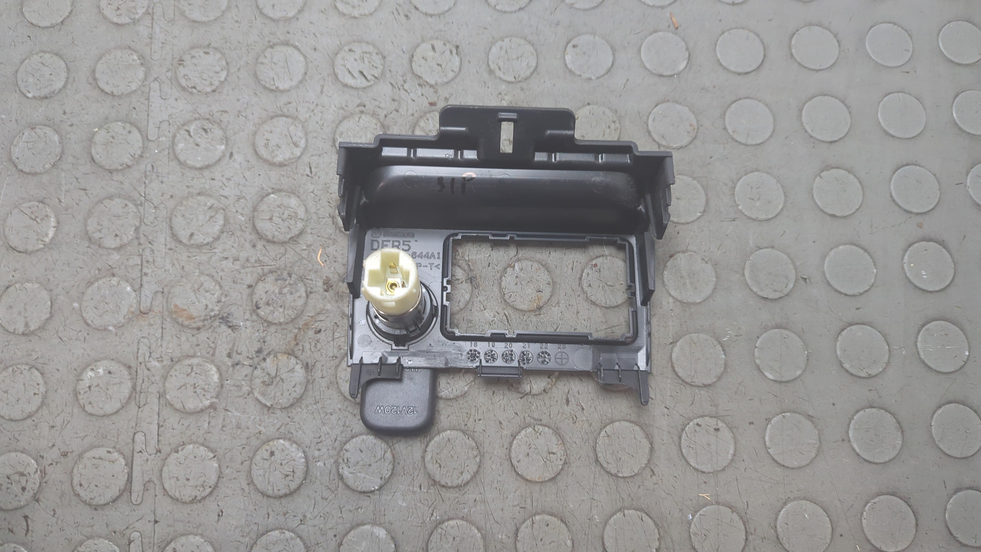 Прикуриватель для CX-30 (DM) 2019>