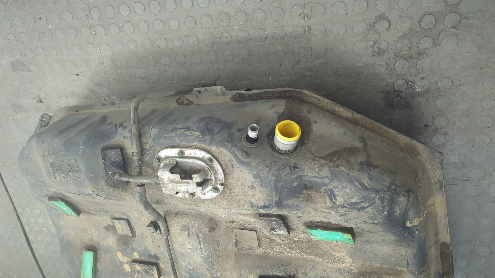 Бак топливный