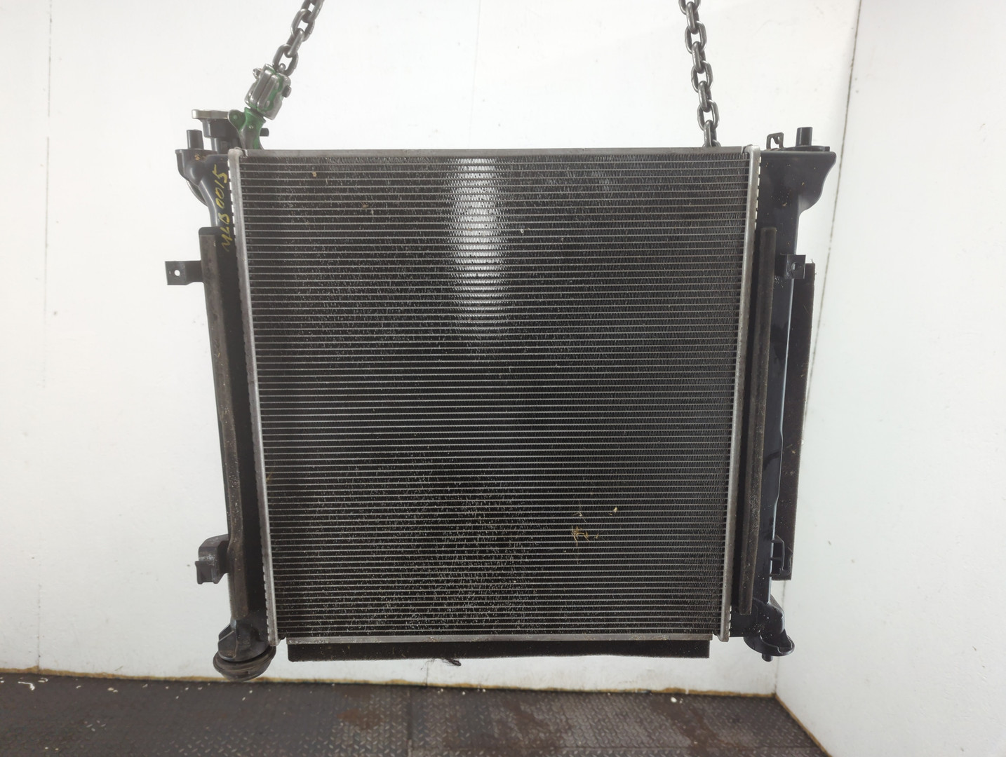 Радиатор охлаждения двигателя основной