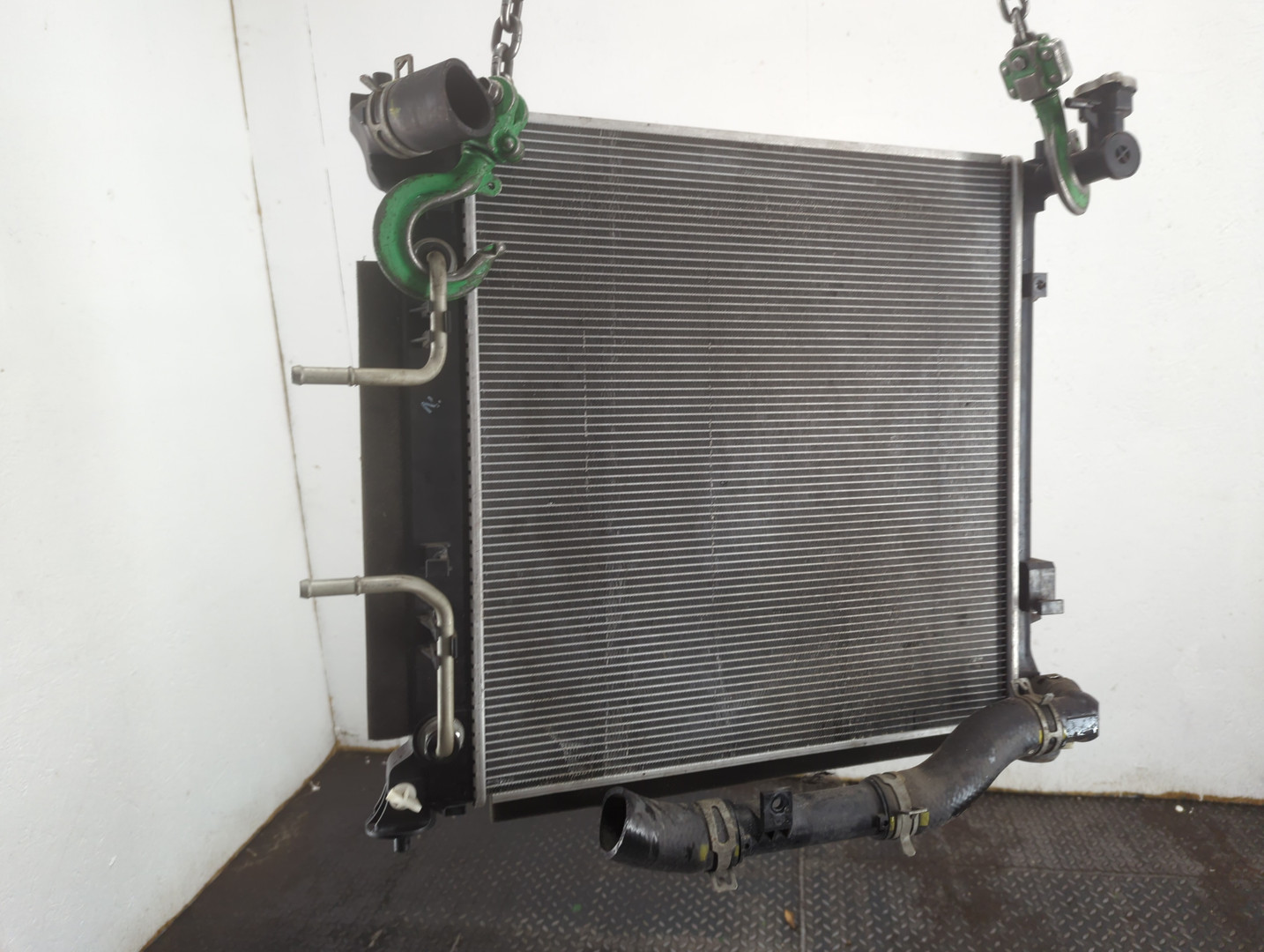 Радиатор охлаждения двигателя основной