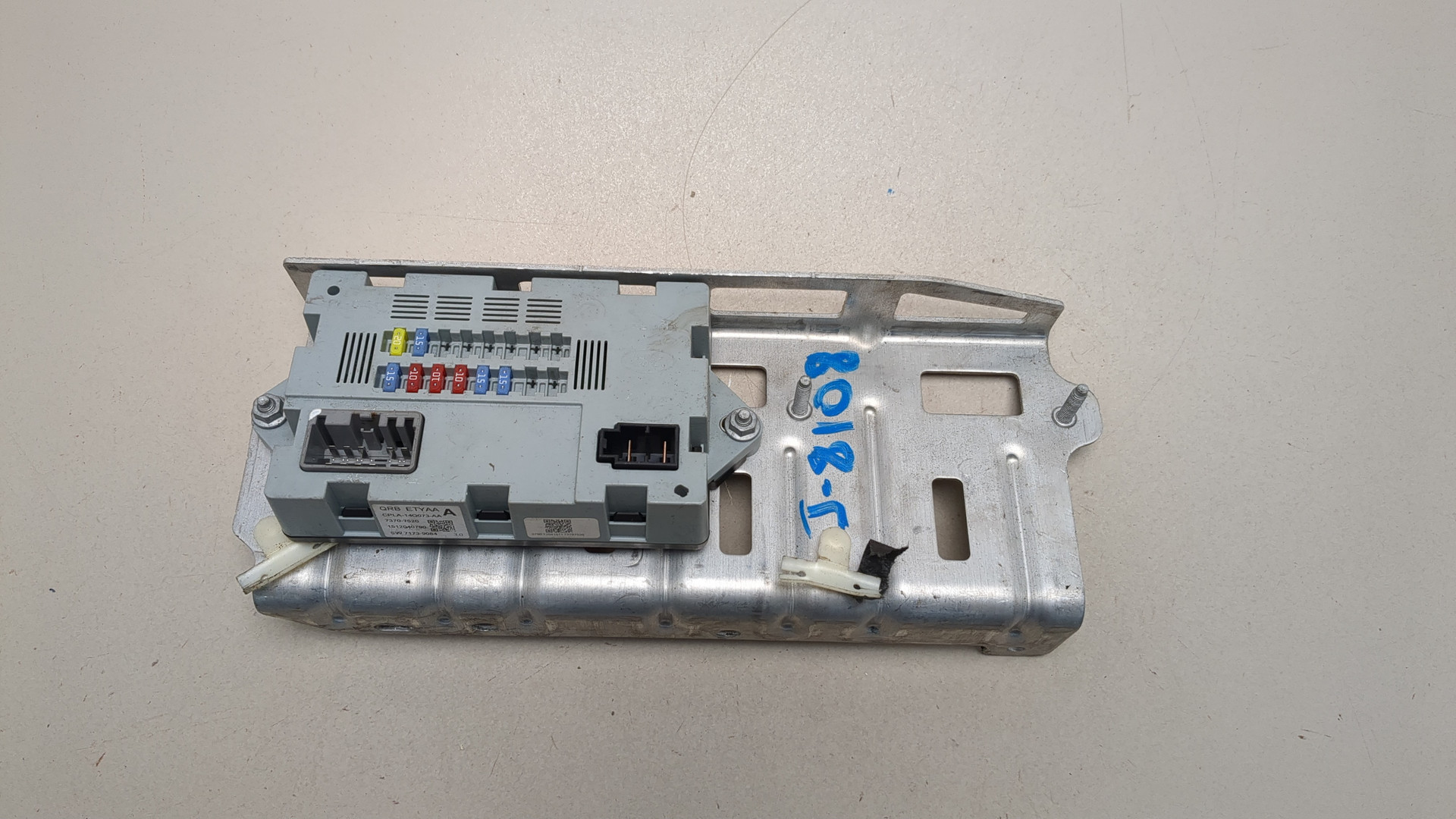 Блок предохранителей