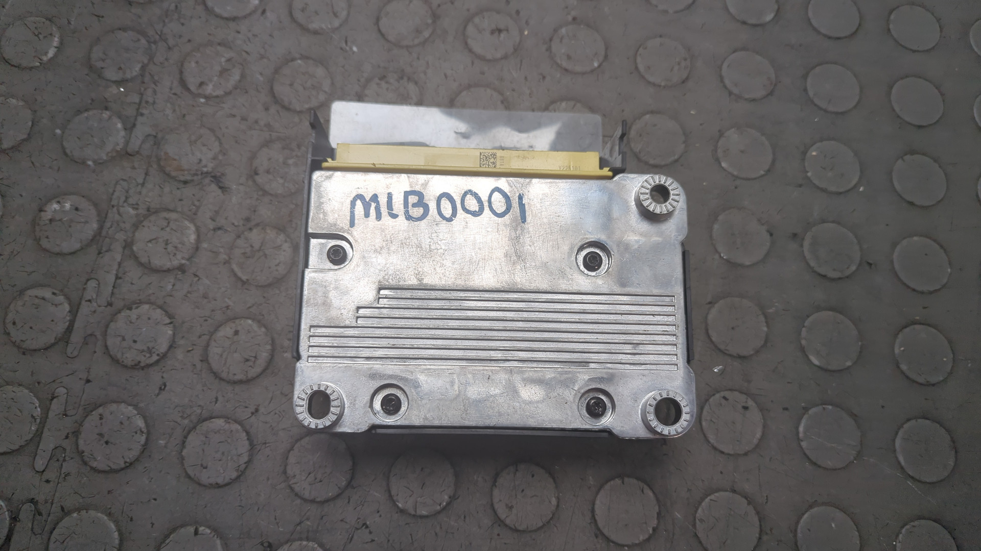 Блок управления подушек безопасности (AIR BAG)