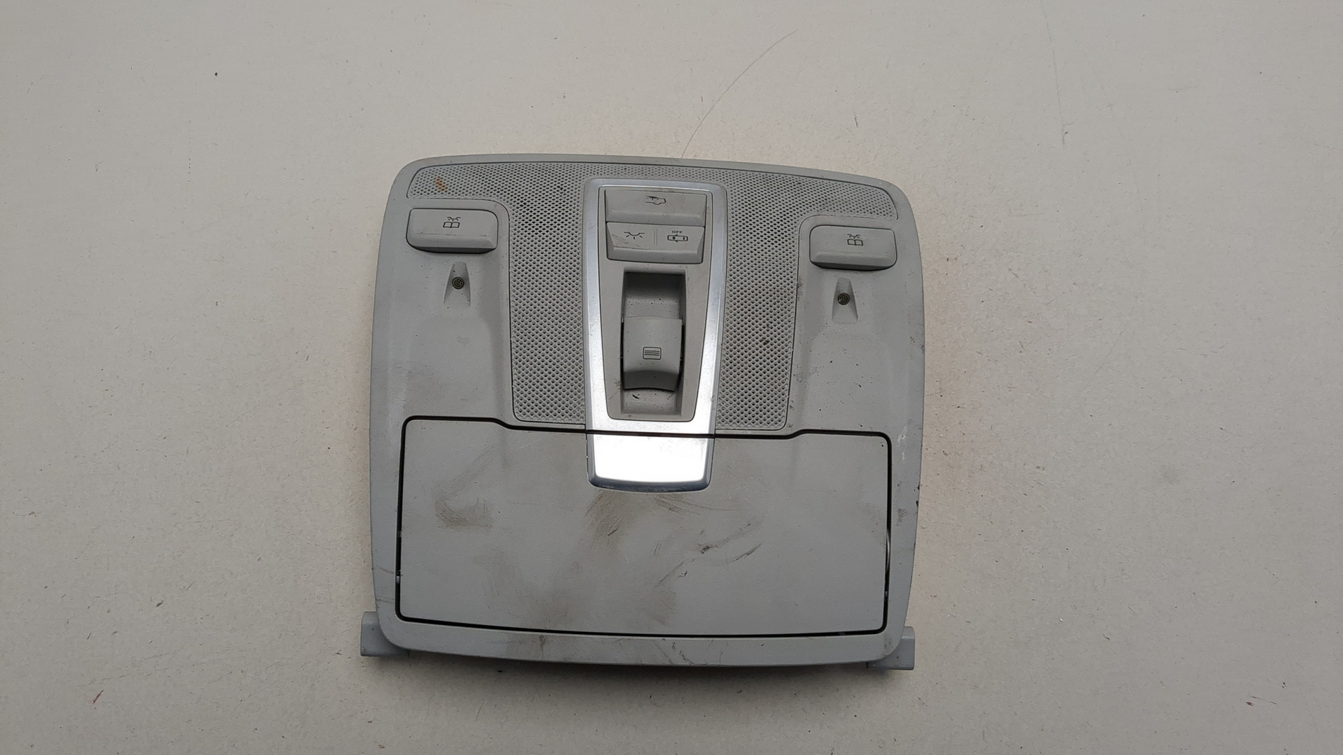 Плафон салонный