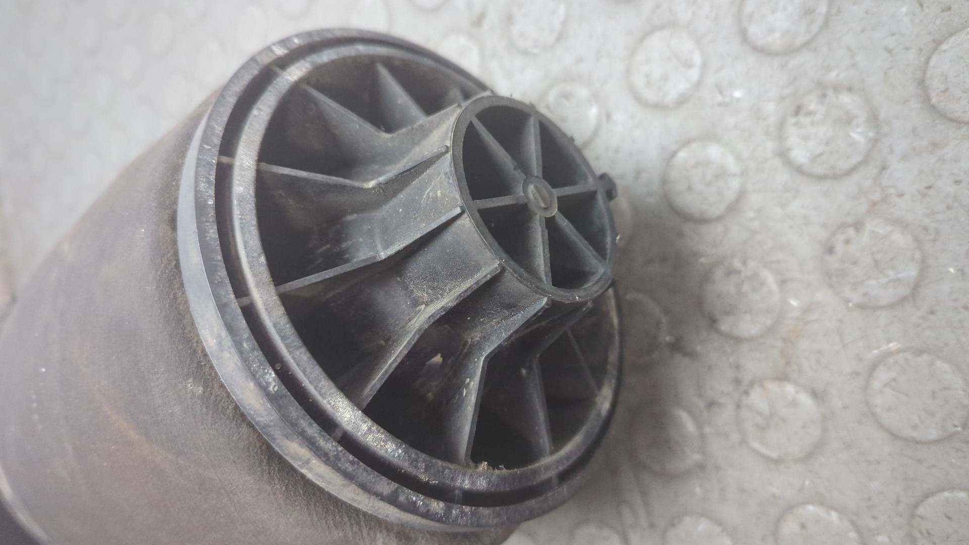 Воздушная подушка (опора пневматическая)