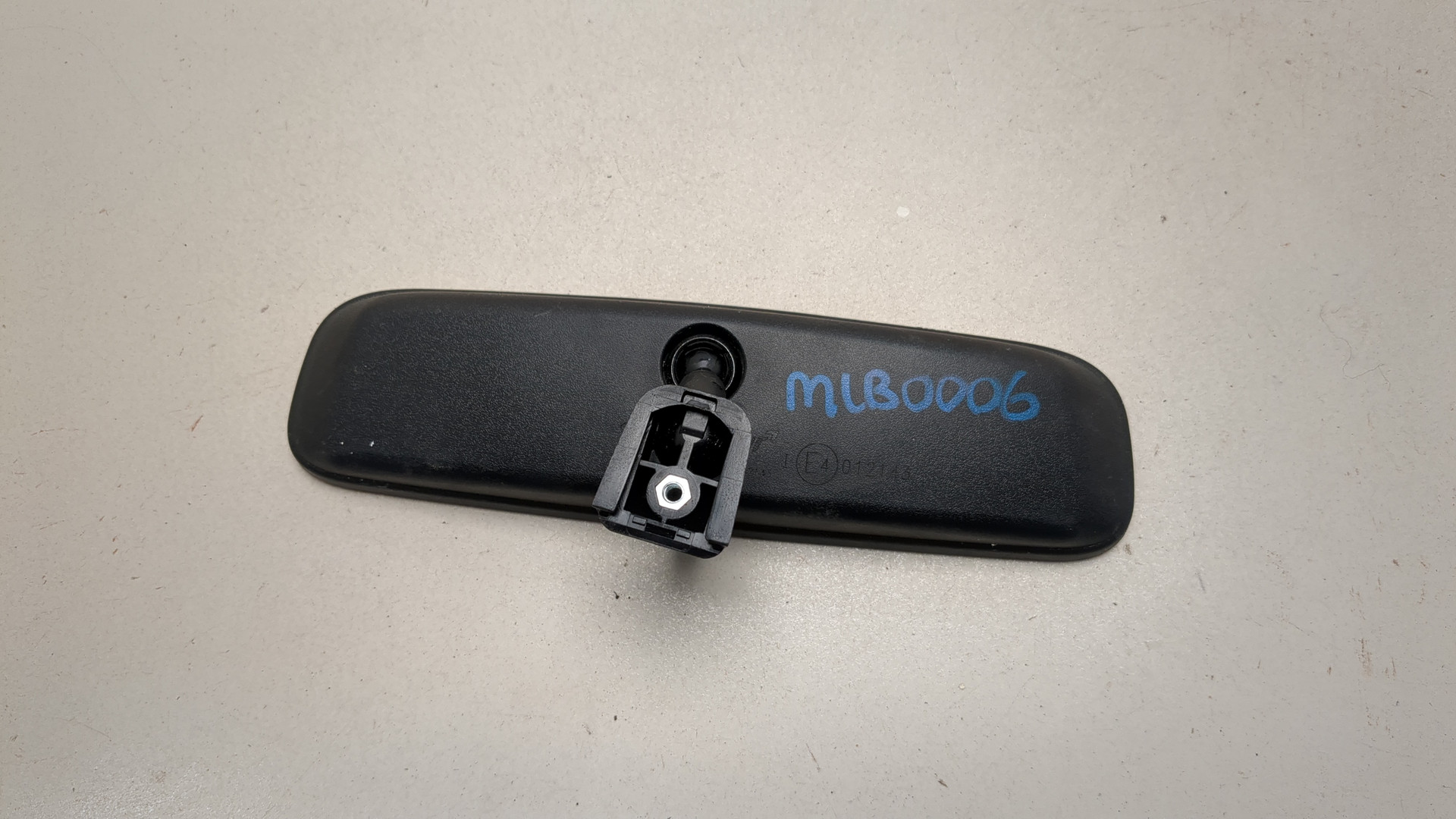 Зеркало заднего вида