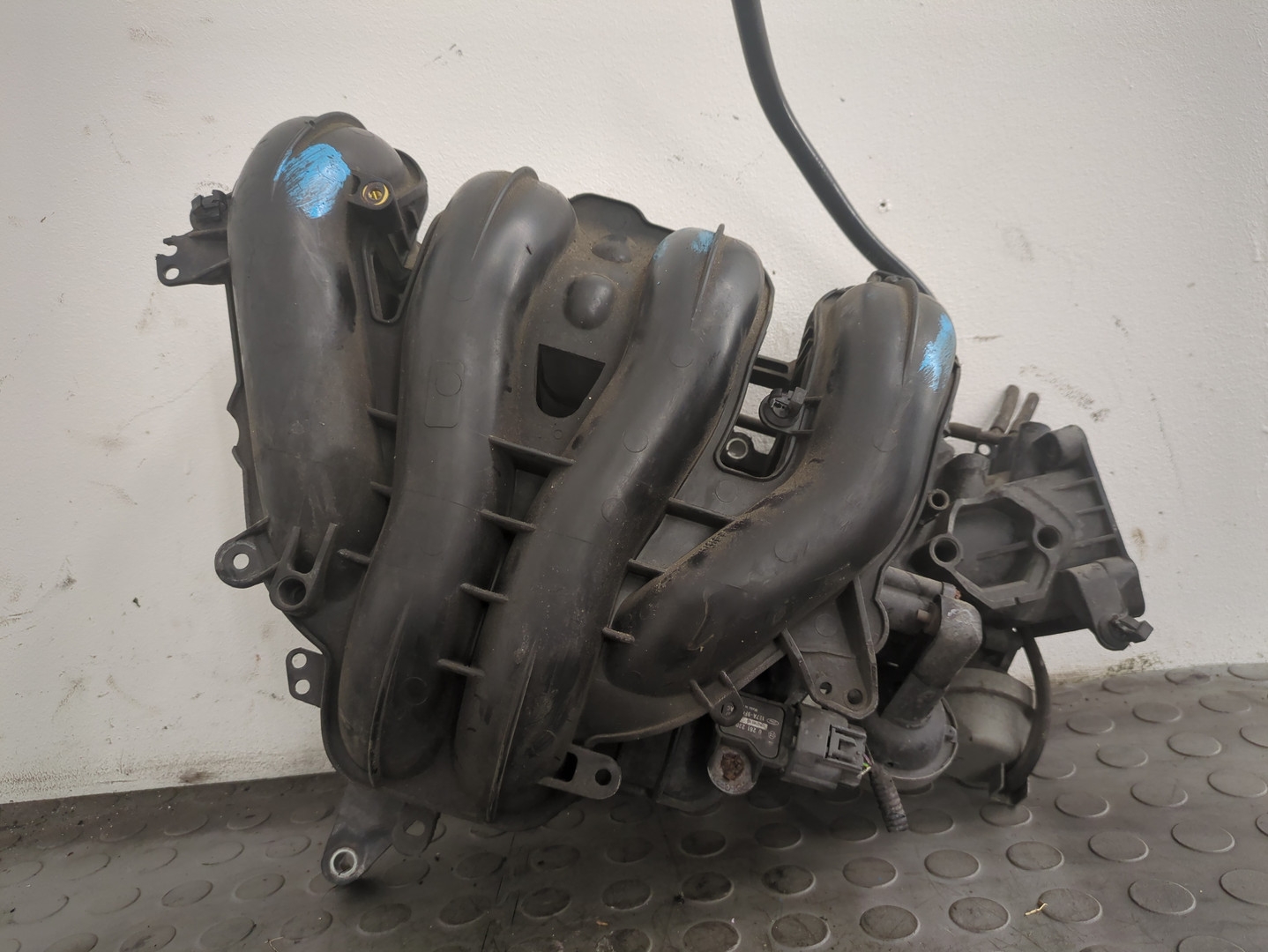 Коллектор впускной