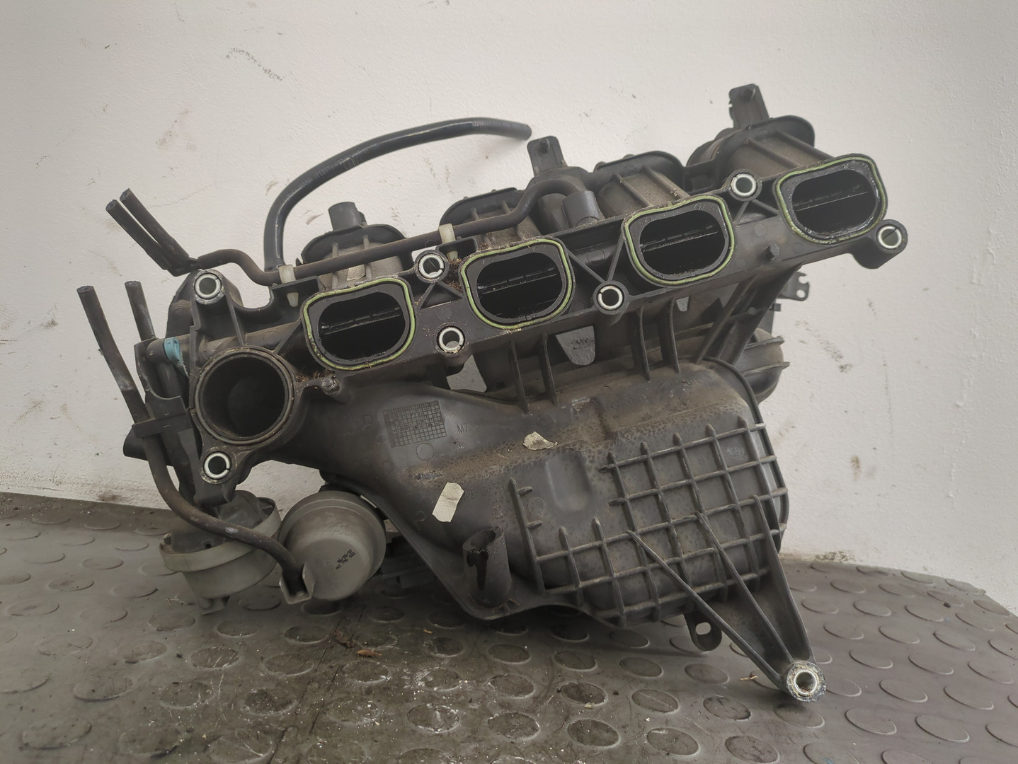 Коллектор впускной