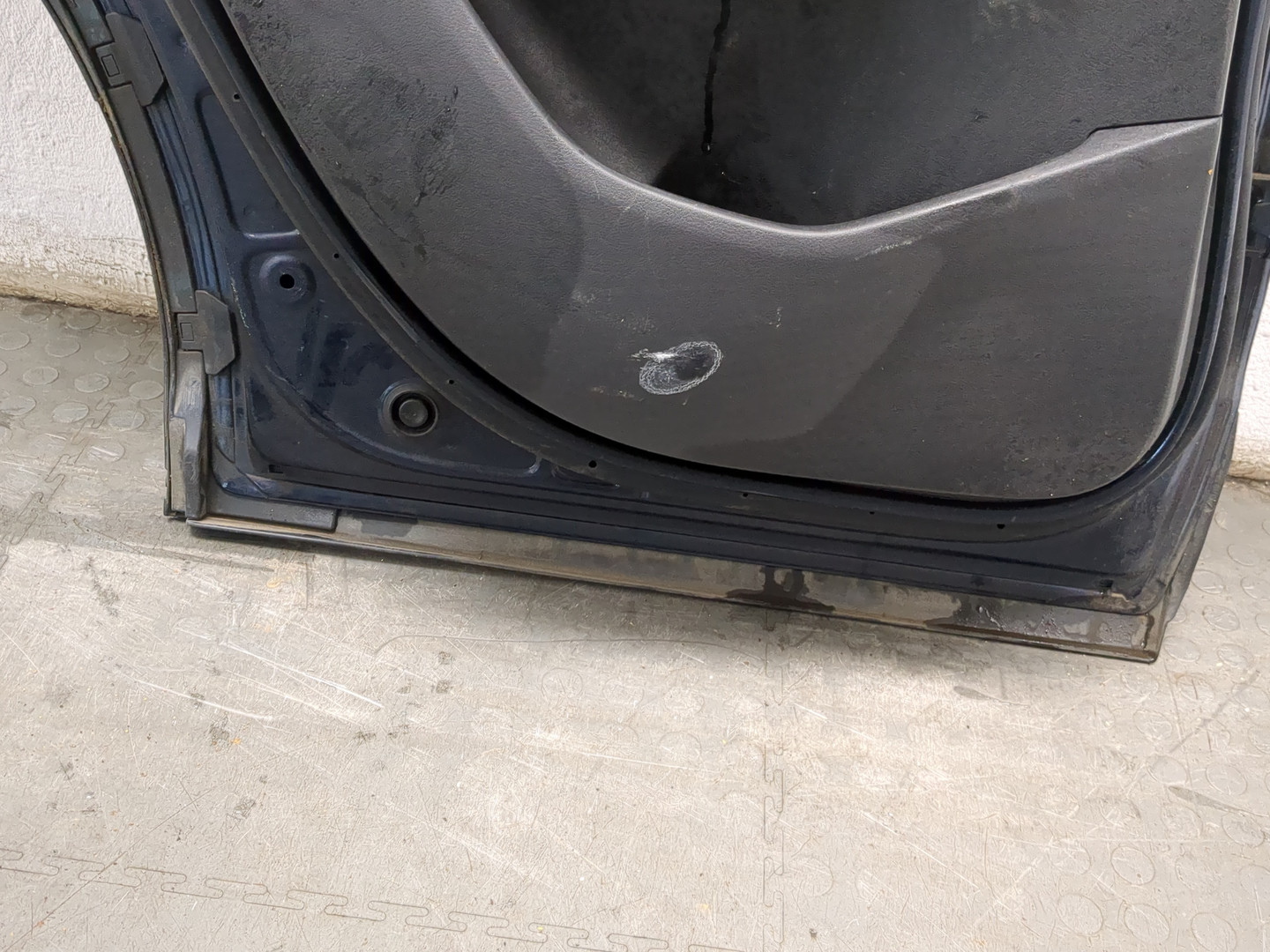 Дверь задняя левая