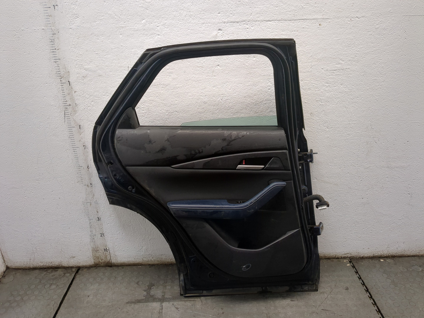 Дверь задняя левая