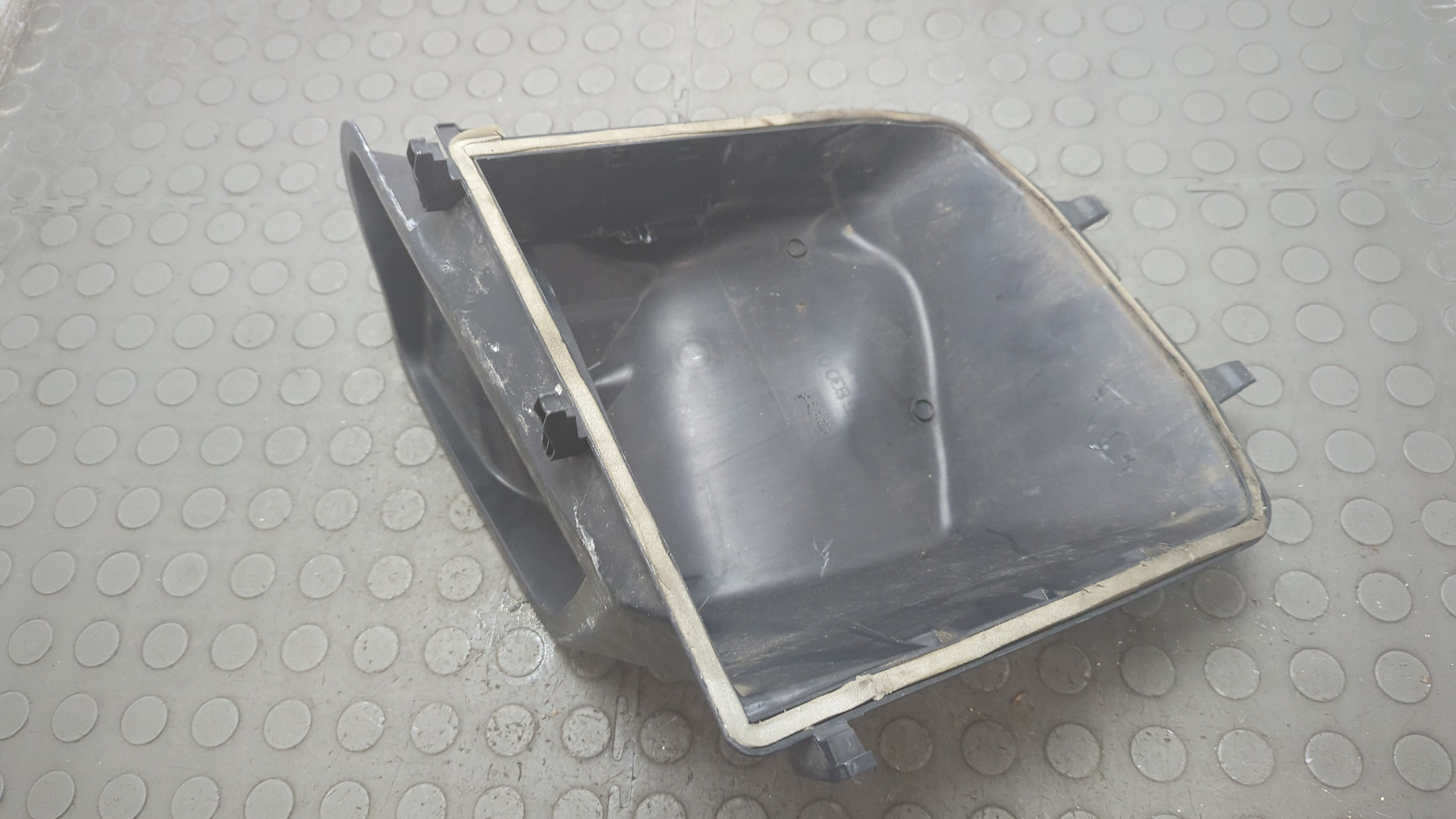 Воздухозаборник (внутри)