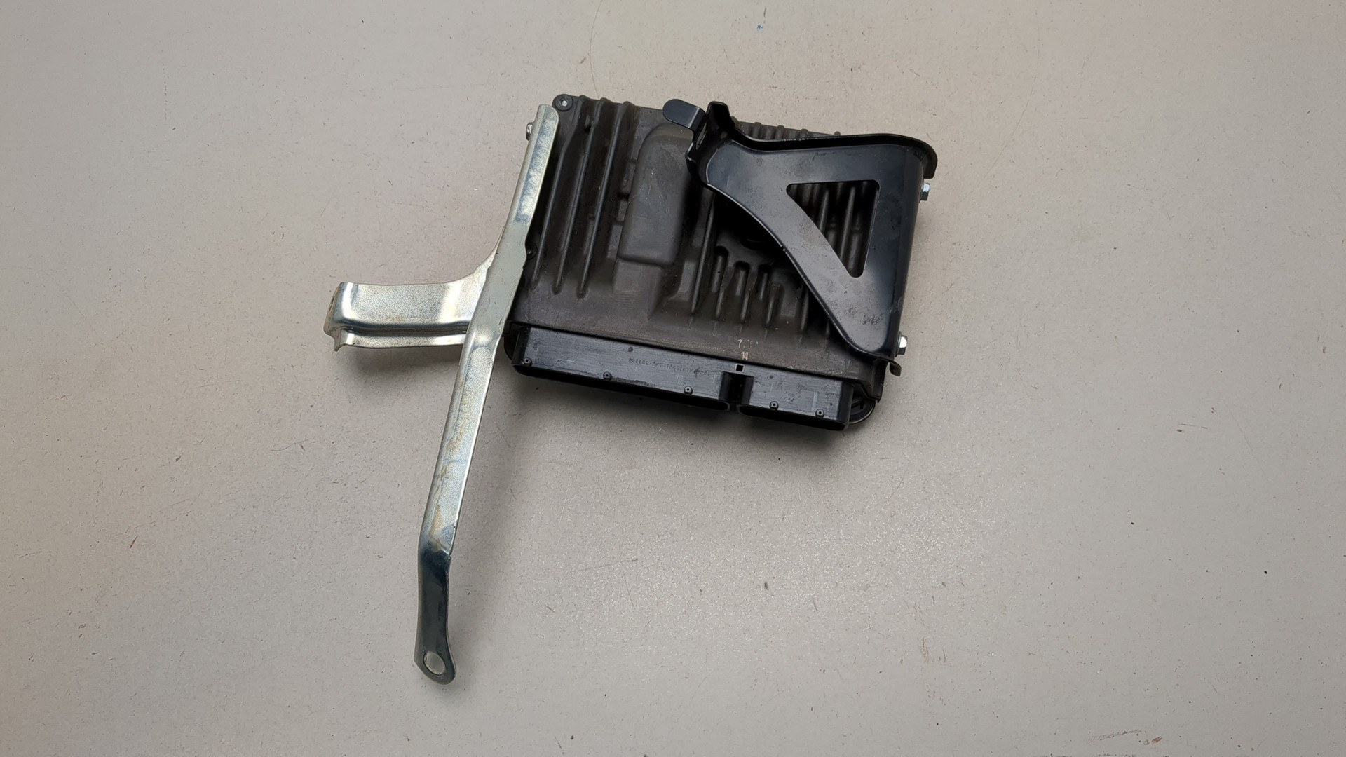 Блок управления двигателем