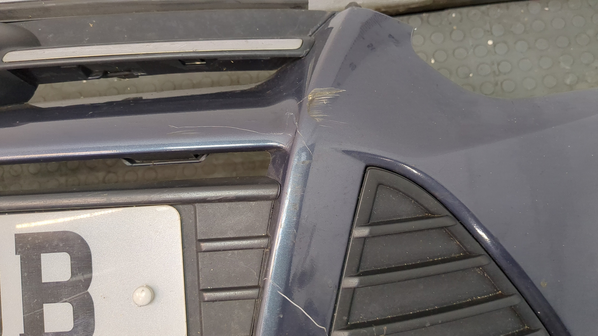 Бампер передний