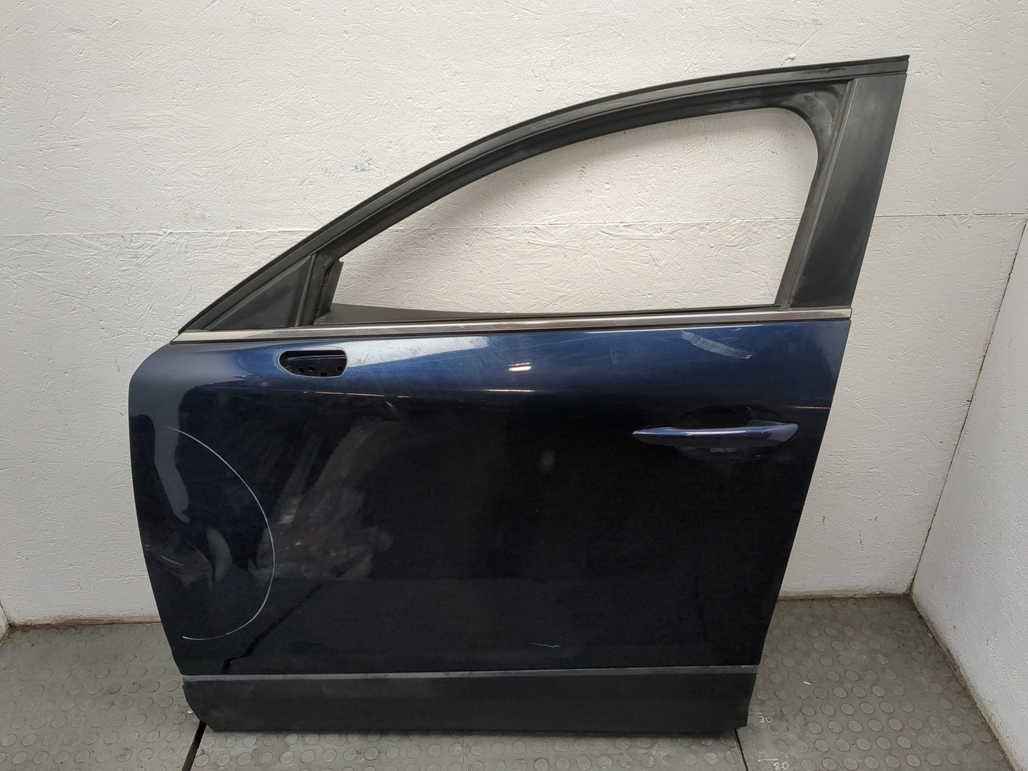 Дверь передняя левая