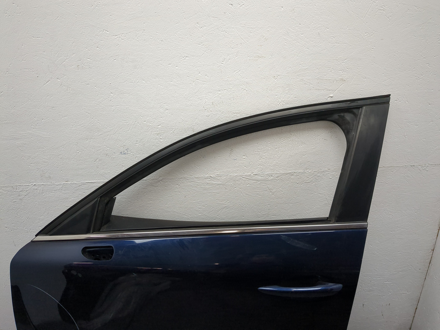 Дверь передняя левая