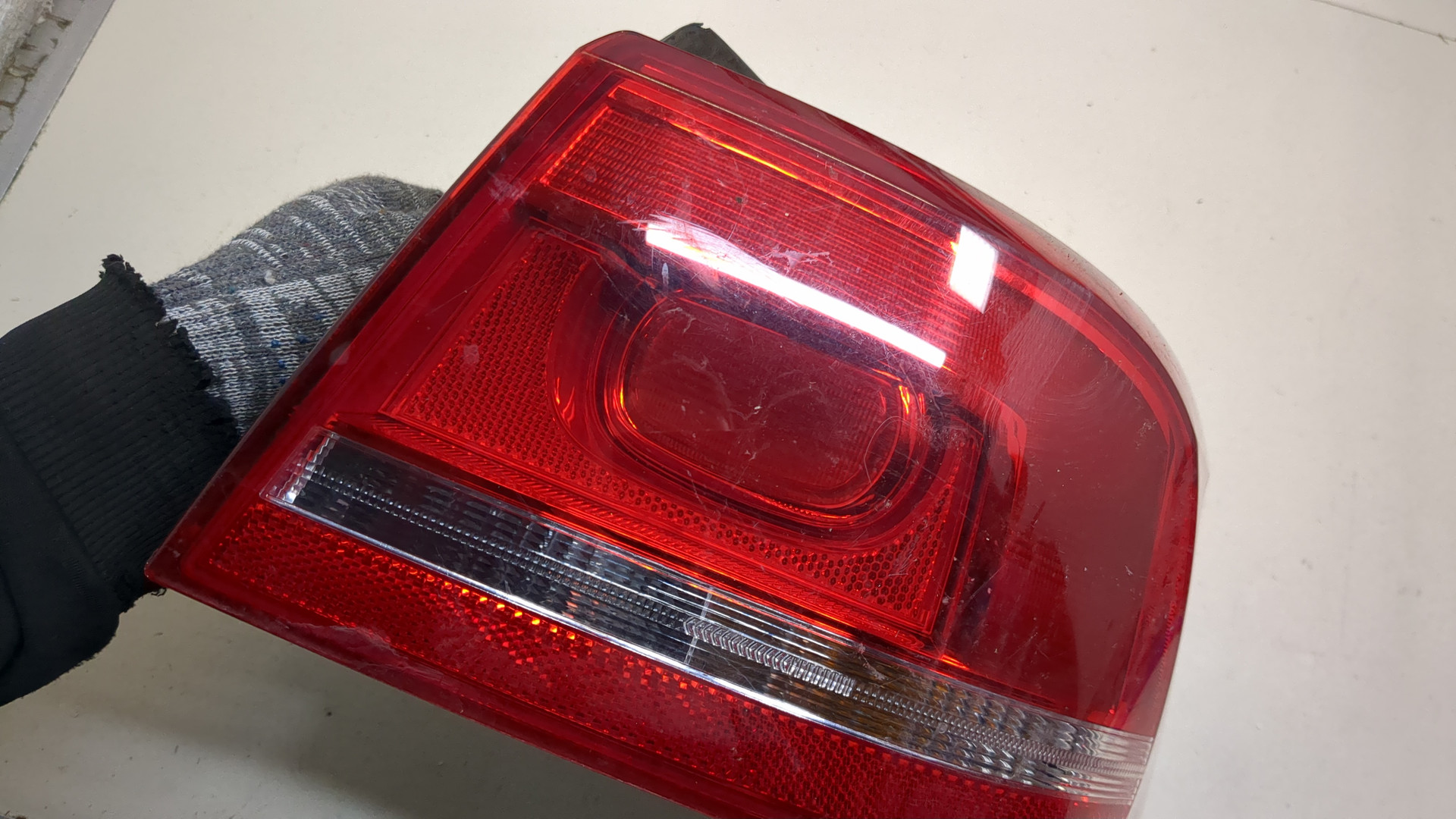 Фонарь задний правый