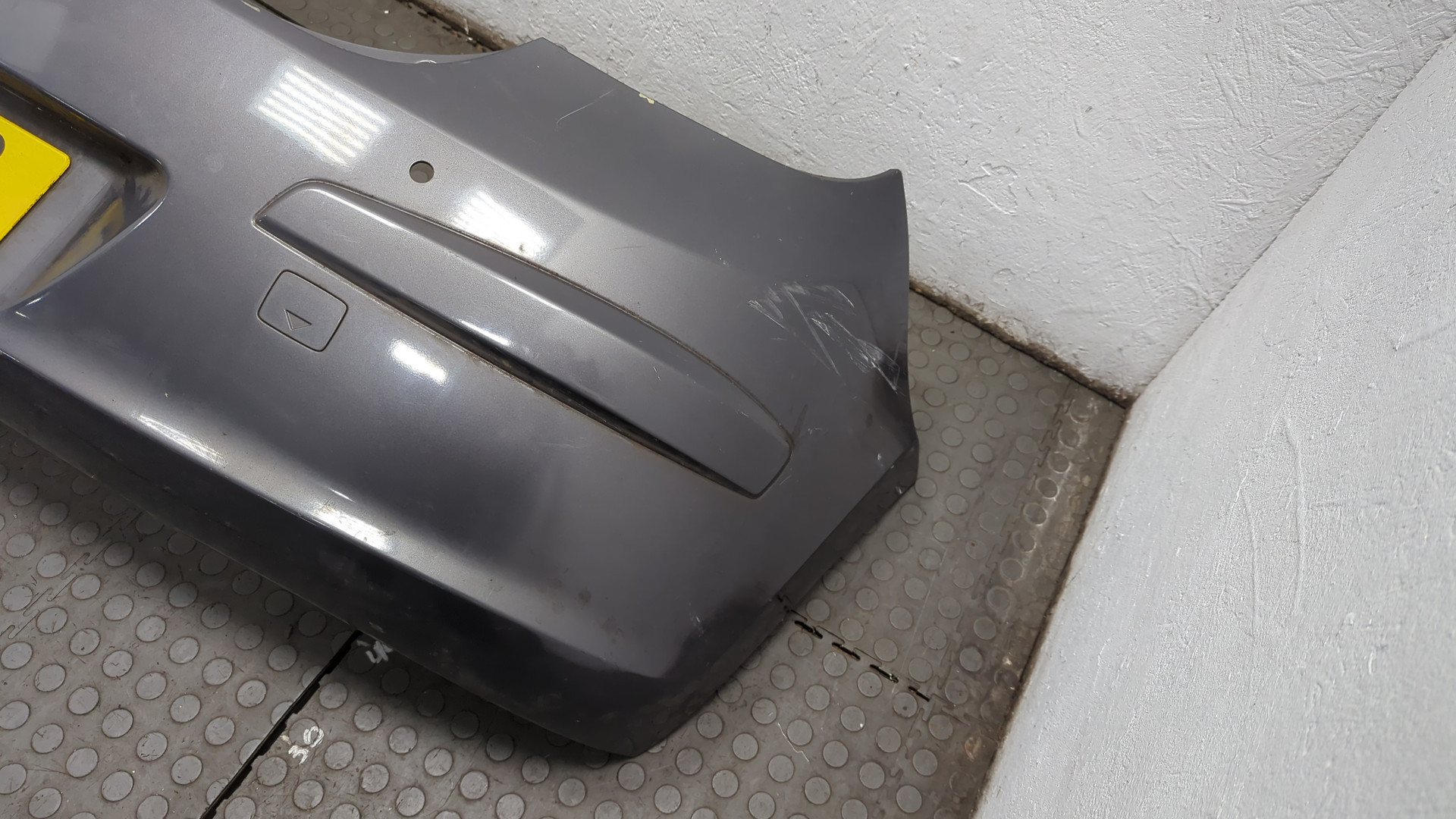 Бампер задний