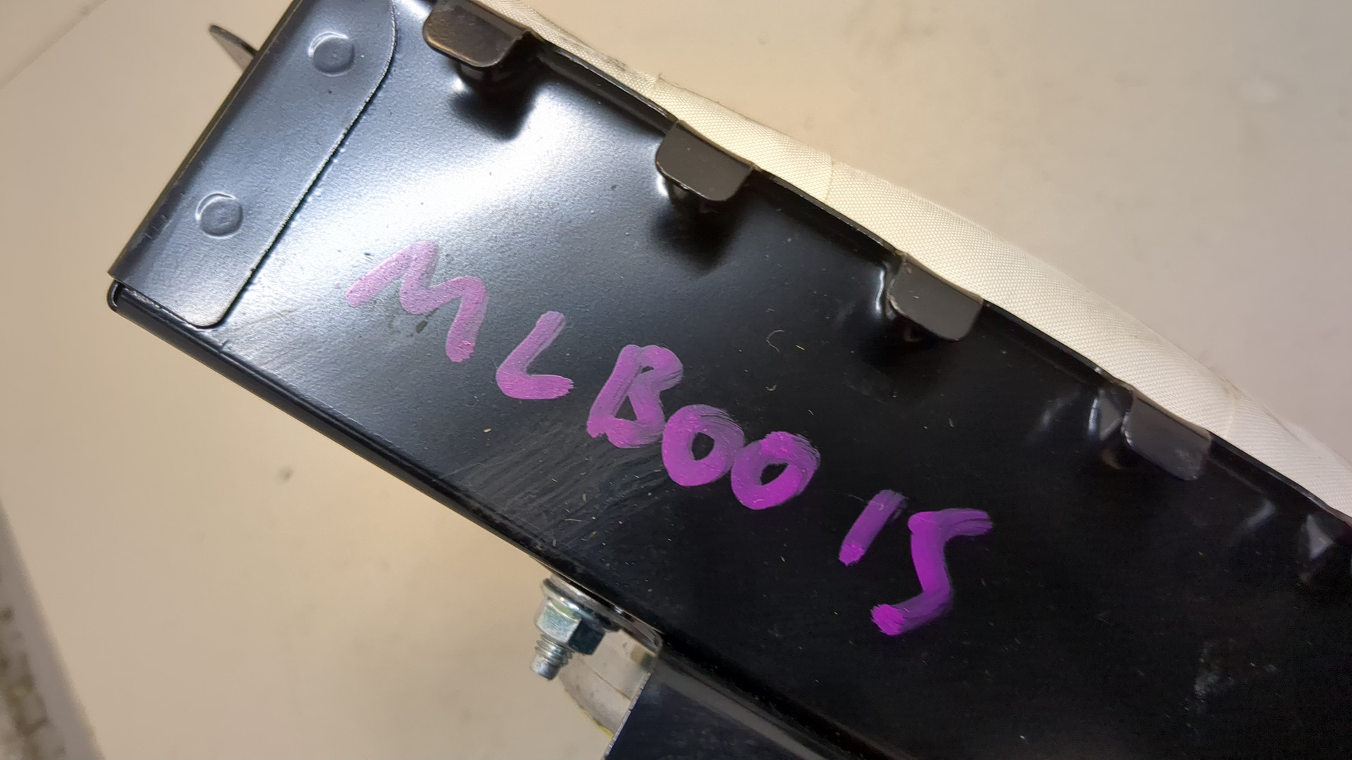 Подушка безопасности пассажирская (в торпедо)