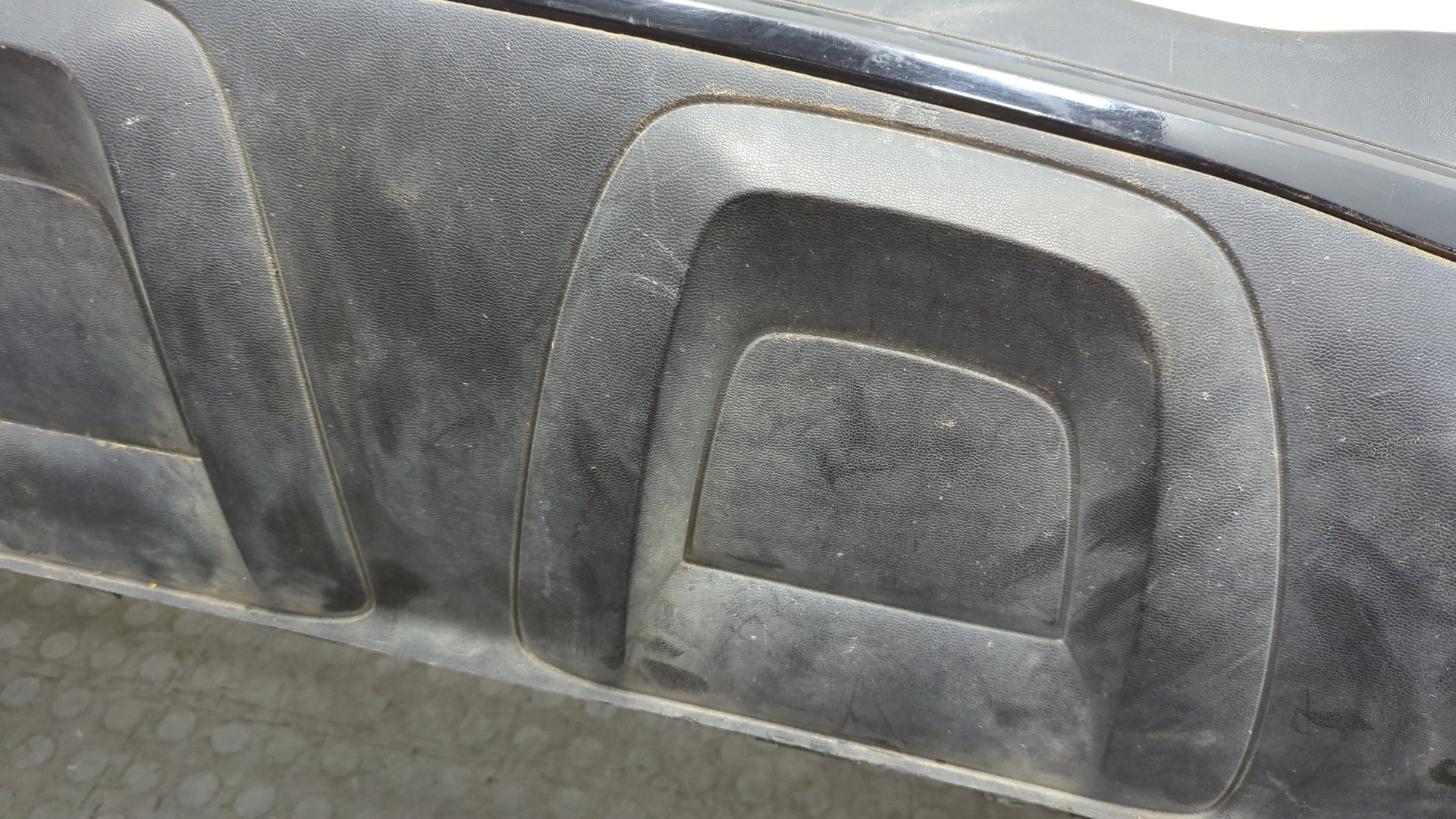 Бампер задний