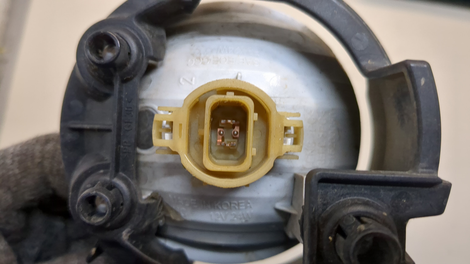 Фара противотуманная правая