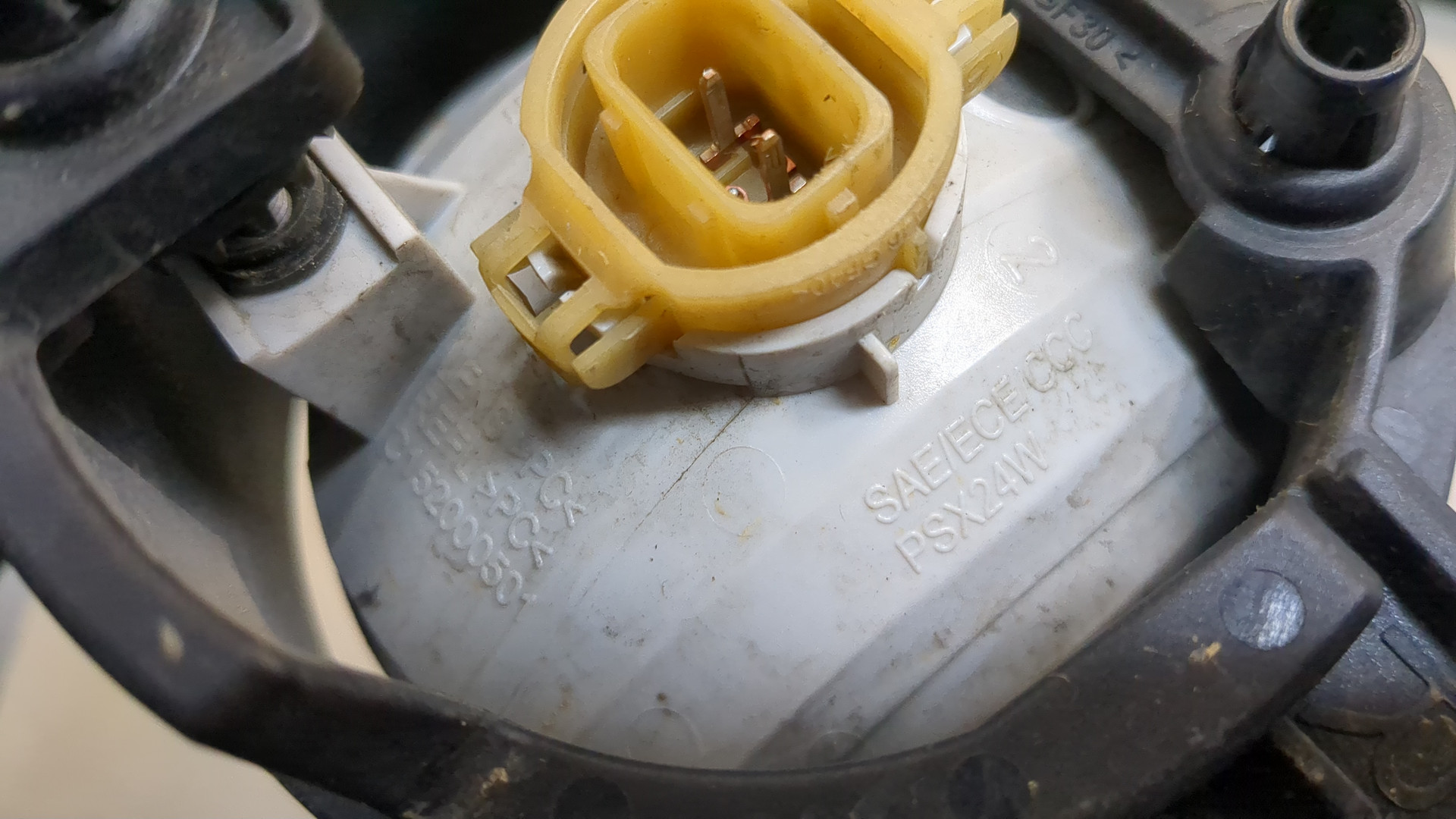 Фара противотуманная правая