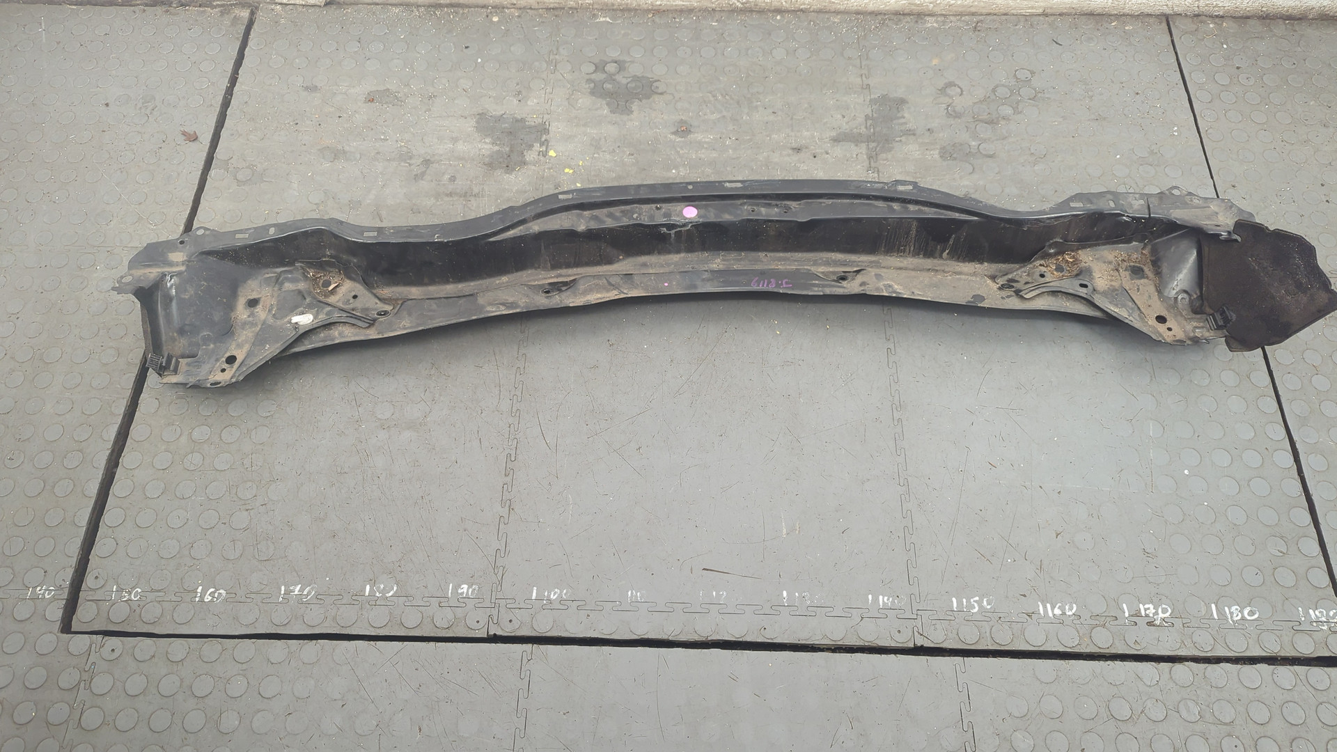 Решетка стеклоочистителей (Жабо)