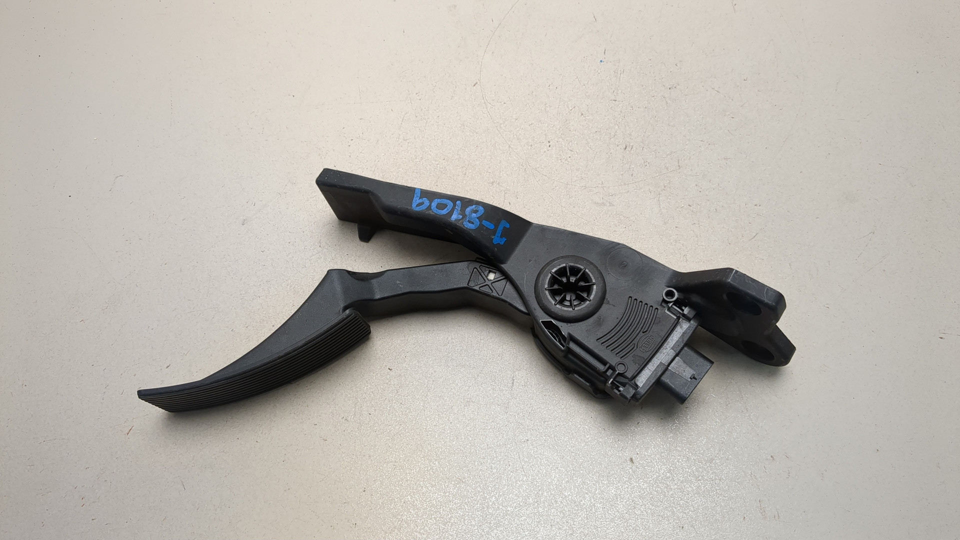 Педаль газа