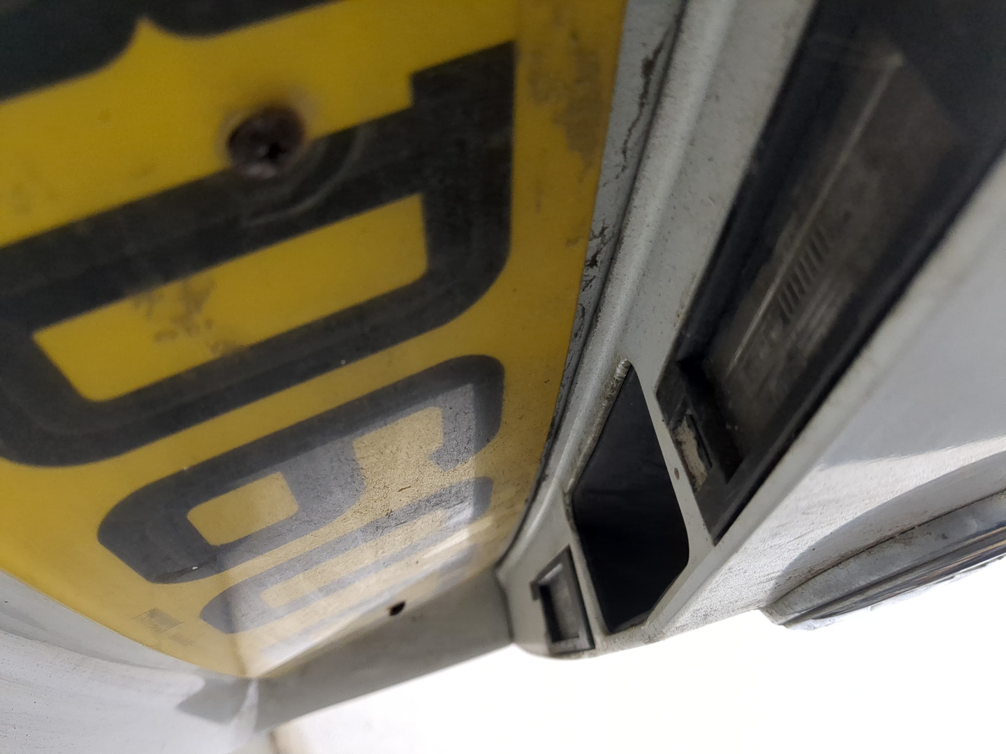 Дверь багажника