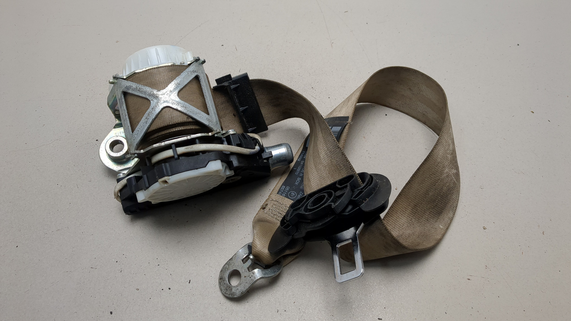 Ремень безопасности