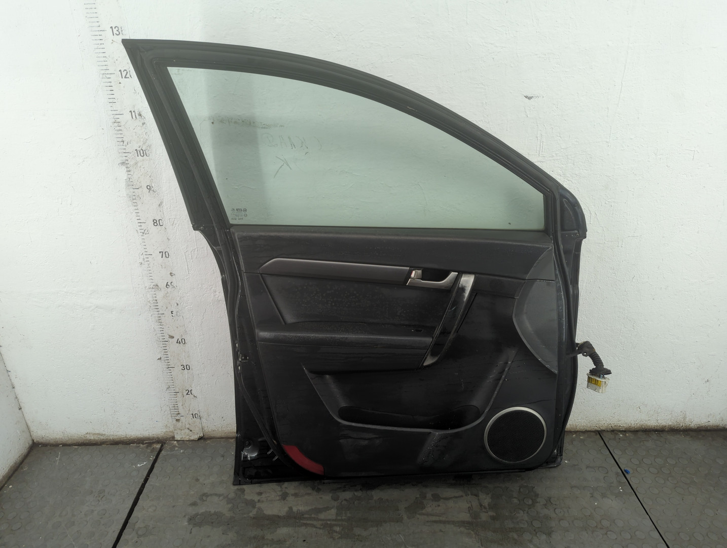 Дверь передняя левая