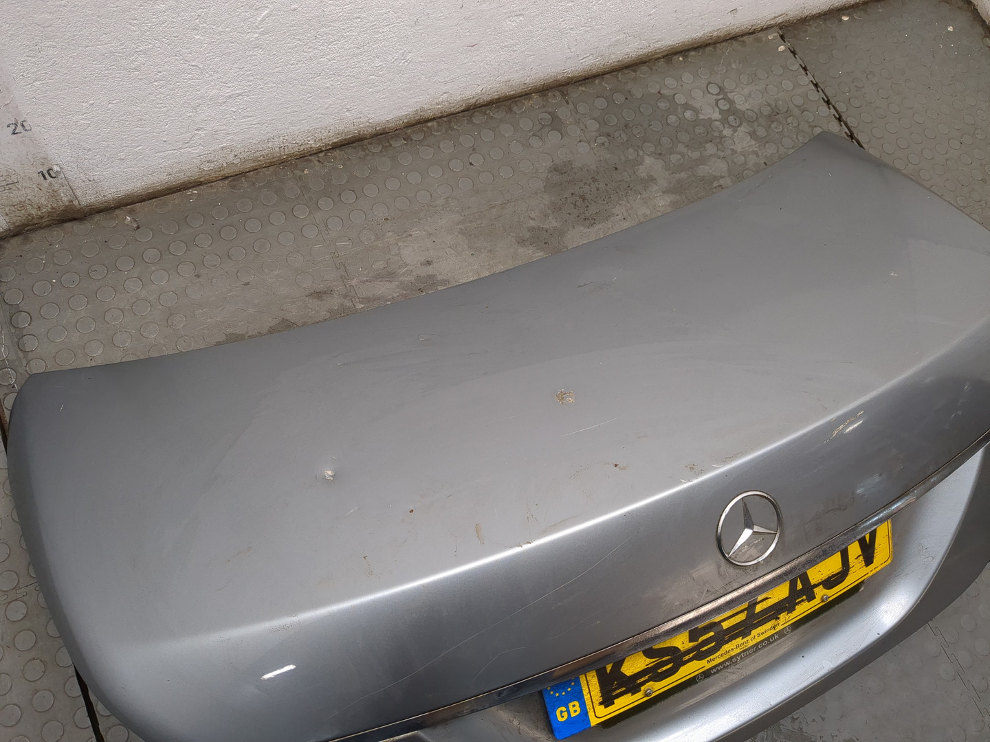 Дверь багажника