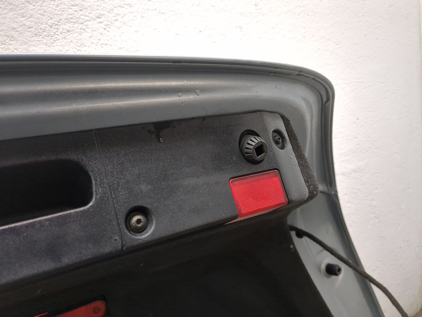 Дверь багажника