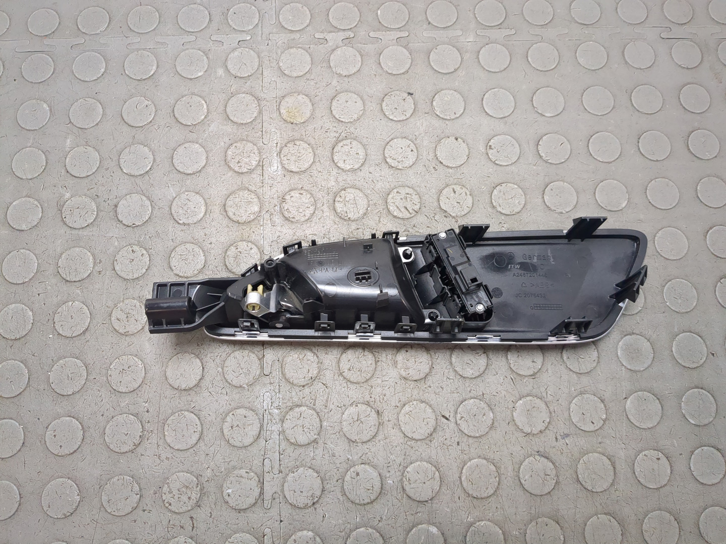 Ручка двери передней внутренняя правая