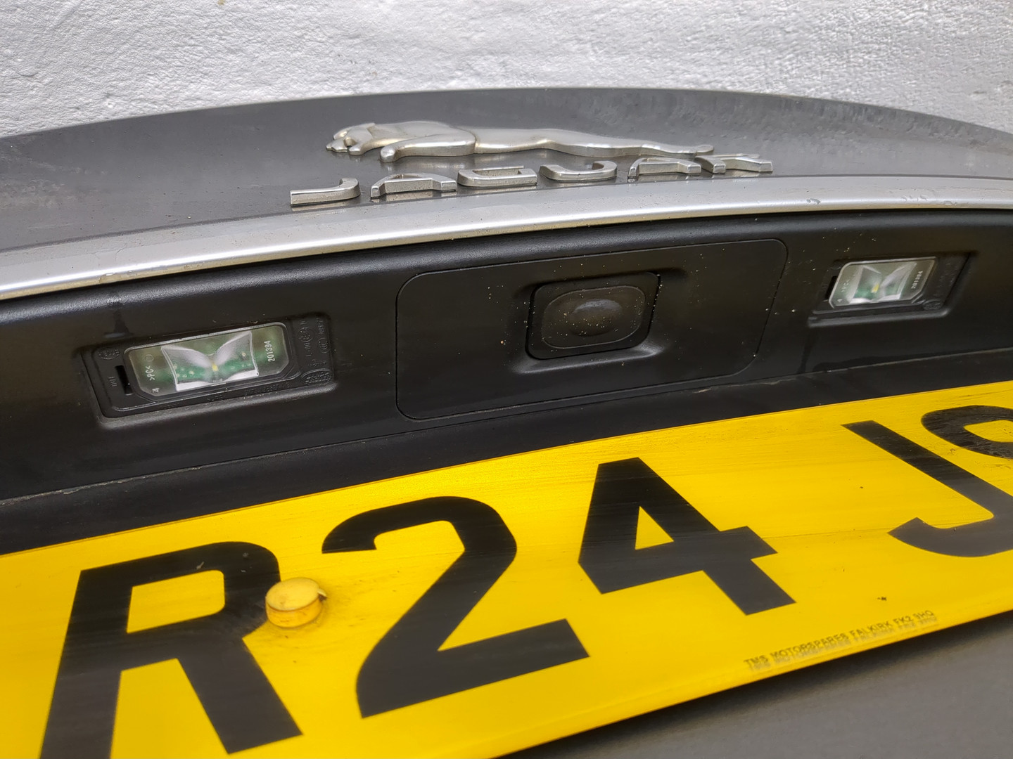 Дверь багажника